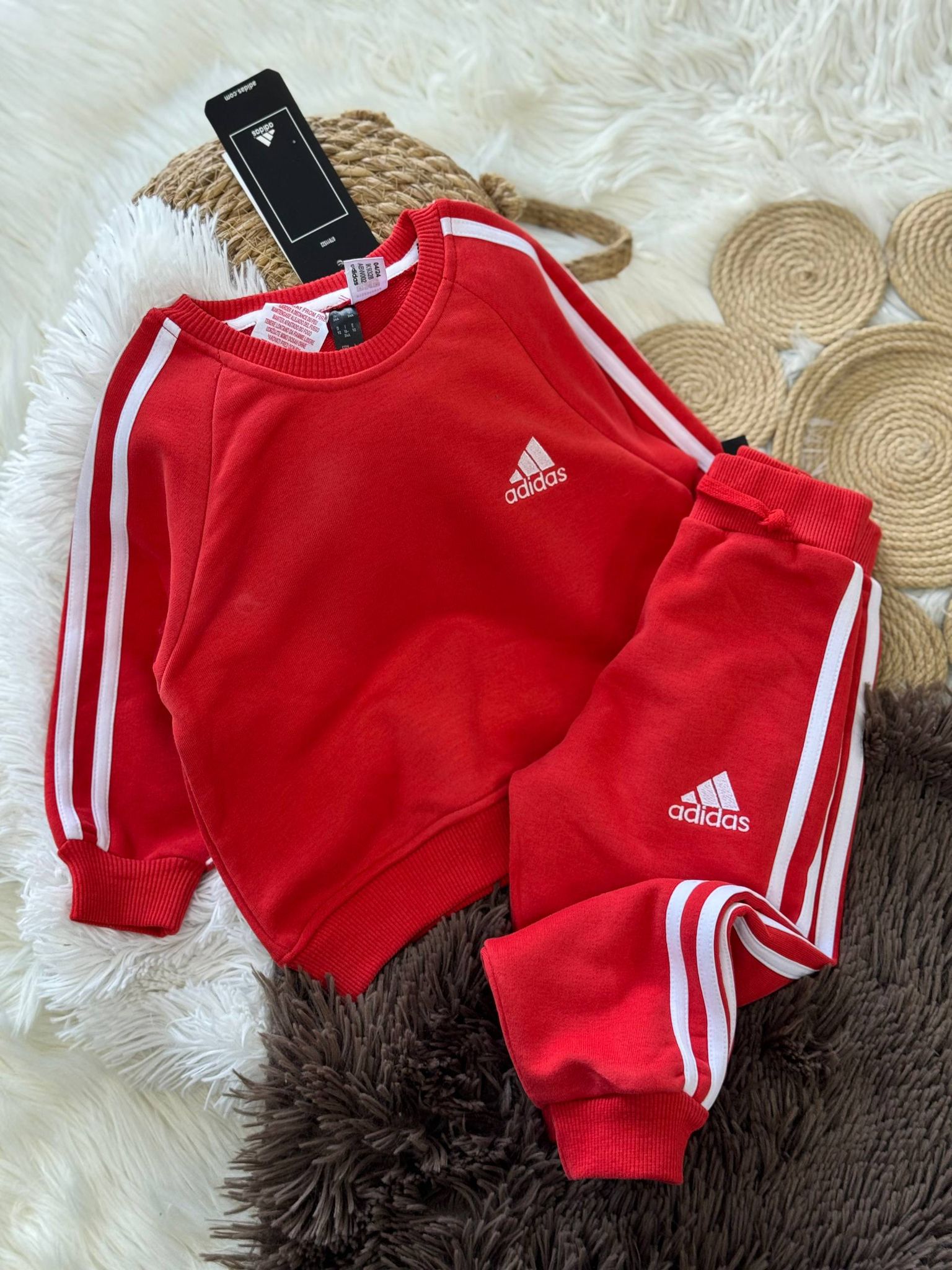 Çizgili Esofman Takimi