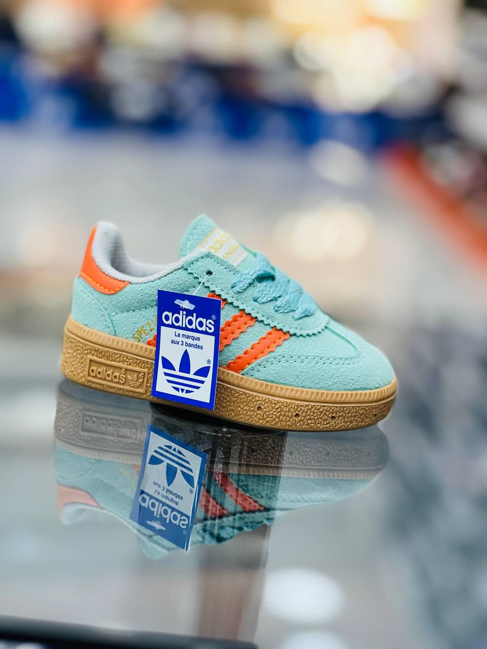 Yeni Sezon Turuncu Çizgili Spor Ayakkabı