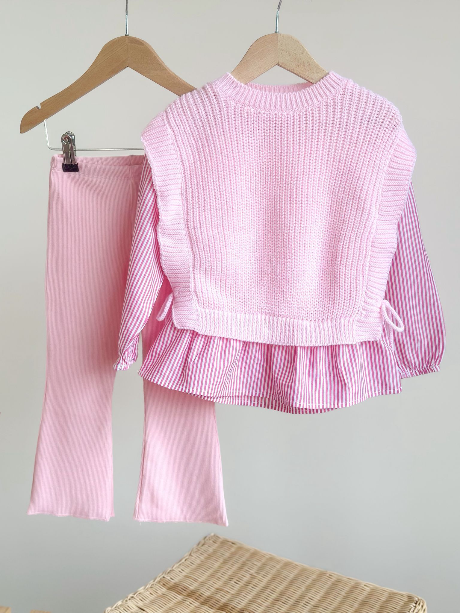 Pembe Taytlı Triko Takım