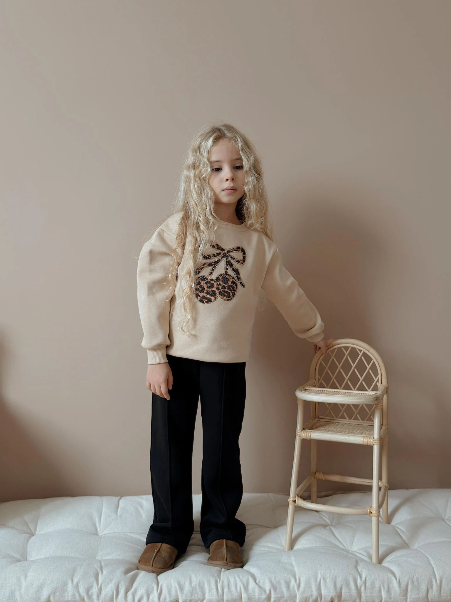 Mevsimlik Leopar Detaylı Takım Krem