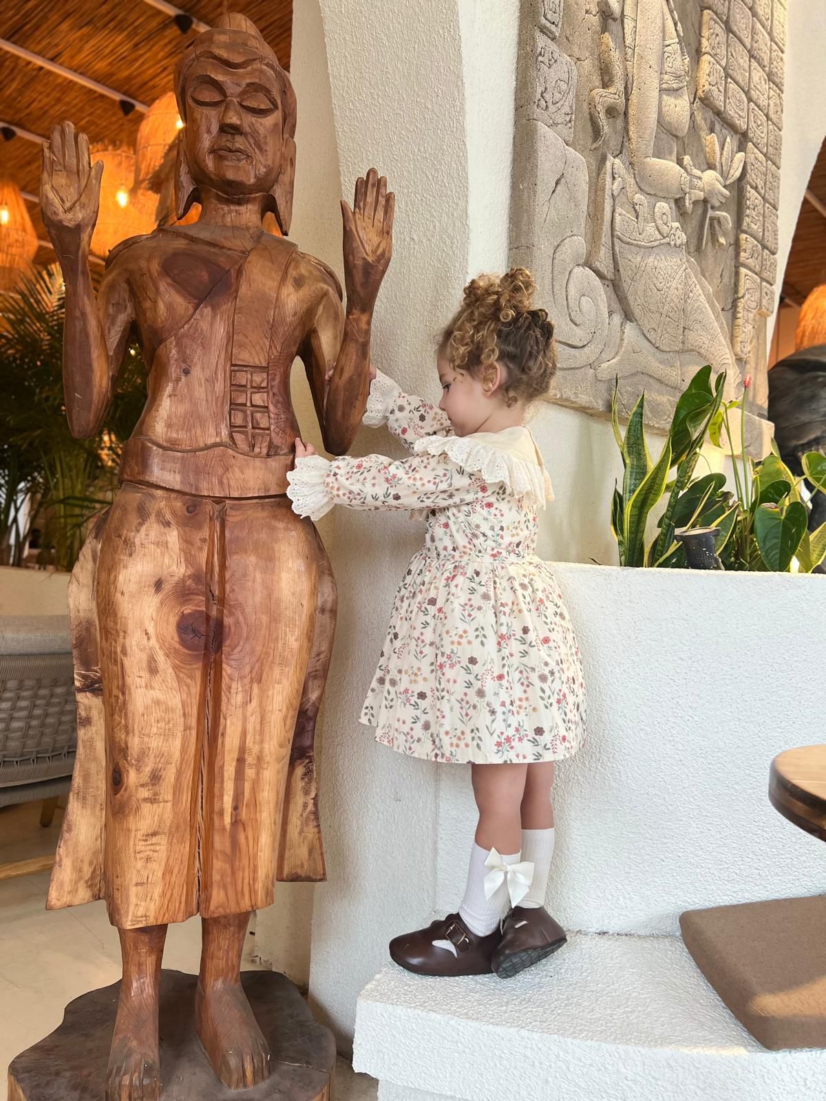 Çiçek Detaylı Prenses Elbise