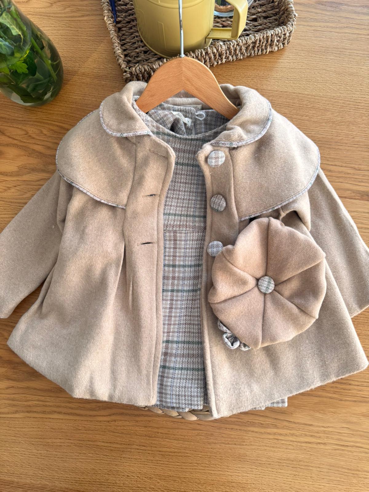 Kaşe Kabanlı Elbise