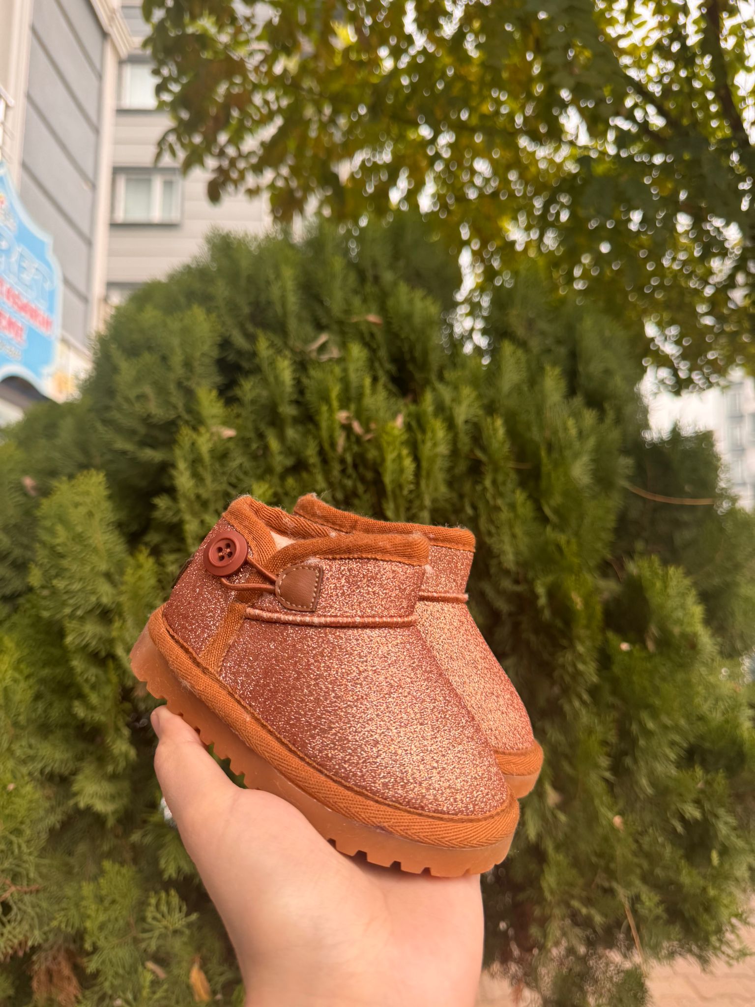 Taba Simli Düğmeli Ayakkabı