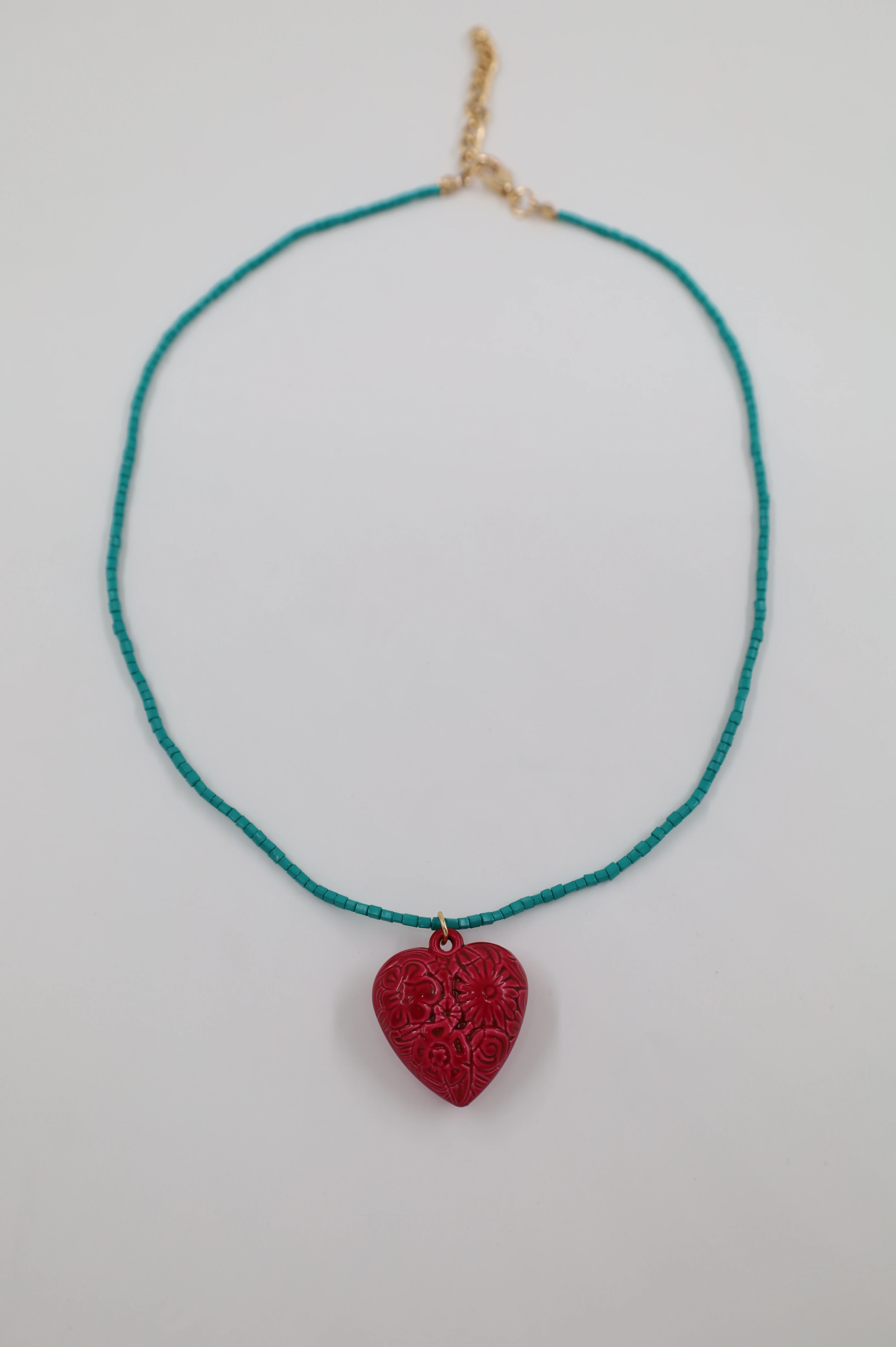 RENKLİ CHARMLI YAZLIK ÇOKLU KOLYE