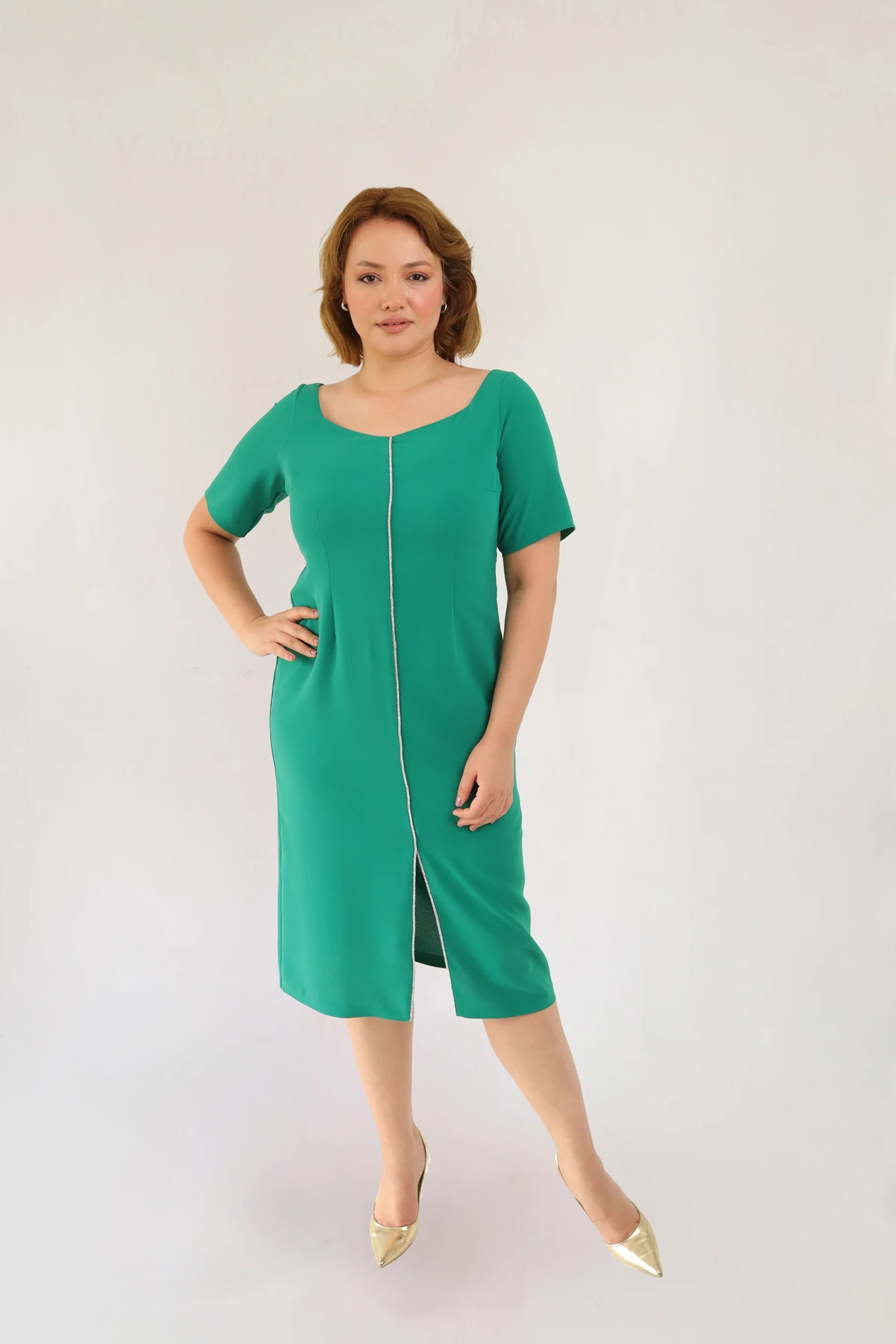 Önden Yırtmaçlı Büyük Beden Crep Abiye