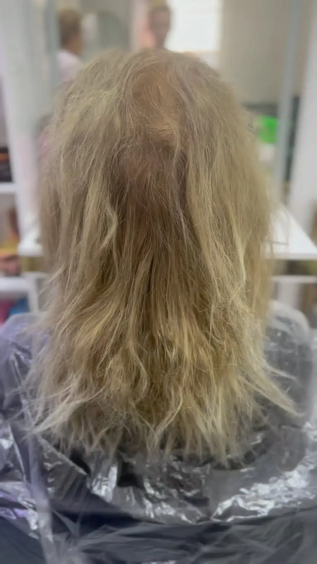 keratin, keratin bakım, yanan saç düzelir mi, yanmış saç, yıpranmış saç, yanan saç, kopan saç, kırık saç, yanmış saç görüntüsü, yanan saça ne iyi gelir, yanan saça ne yapılır, saçım yandı ne yapmalıyım, evde yanan saça ne yapılır, yanan saça bakım, evde keratin bakımı, yanan saça mucize, yanan saça çözüm, yanan saça çare, boyadan yanan saç, oryalden yanan saç, açıcıdan yanan saç,