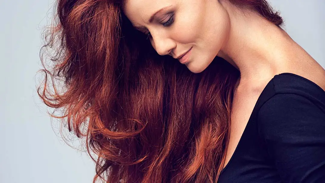 Keratin bakımı, saç onarımı, keratin maskesi, yıpranmış saç, saç nem dengesi, parlak saç, güçlü saç telleri, keratin proteini, saç kopması, saç dökülmesi, elektriklenme önleyici, saç kabarması, ısıdan yıpranmış saç, kimyasal işlem görmüş saç, boyalı saç bakımı, röfleli saç onarımı, sülfatsız şampuan, saç durulama tekniği, düzenli keratin kullanımı, saç yapılandırma, hacimli saç, kuruluk giderici, pürüzsüz saç, saç koruma yöntemi, sağlıklı saç yapısı, ışıltılı saçlar, saç canlandırma, besleyici keratin maskesi, doğal saç bakımı, yoğun nem desteği, saç teli güçlendirme, haftalık saç bakımı, saçın doğal yapısını koruma.