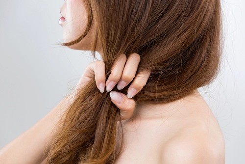 keratin, keratin nedir, keratin bakım, yanmış saç, yanan saç, yanan saç nedir, yanan saça bakım, yanmış saça bakım, yıpranan saç, yıpranmış saça bakım, evde yanan saça bakım, yanan saç bakımı, yanan saç düzelir mi, açıcıdan yanmış saç, oryalden yanmış saç, fönden yanmış saç, ısıdan yanmış saç, düzleştiriciden yanmış saç, ombreden yanmış saç, yanan saç görüntüsü, yıpranmış saça ne yapılır, yanan saça mucize, en iyi yanan saça bakım, yanan saça tedavi, yanan saça ne yapılmalı,  yanan saça çözüm,