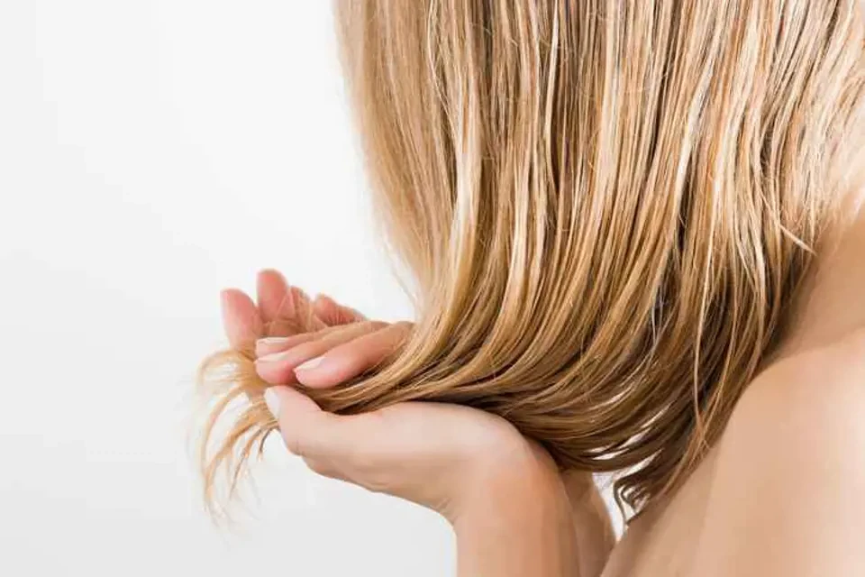 keratin, keratin nedir, keratin bakım, yanmış saç, yanan saç, yanan saç nedir, yanan saça bakım, yanmış saça bakım, yıpranan saç, yıpranmış saça bakım, evde yanan saça bakım, yanan saç bakımı, yanan saç düzelir mi, açıcıdan yanmış saç, oryalden yanmış saç, fönden yanmış saç, ısıdan yanmış saç, düzleştiriciden yanmış saç, ombreden yanmış saç, yanan saç görüntüsü, yıpranmış saça ne yapılır, yanan saça mucize, en iyi yanan saça bakım, yanan saça tedavi, yanan saça ne yapılmalı,  yanan saça çözüm,