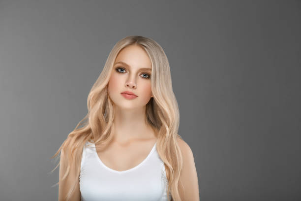 Keratin Bakımı Hakkında Her Şey, keratin, keratin bakım, platin saç, sarı saç, boyalı saç, boyalı saça keratin, boyalı saça keratin bakım, röfle, ombre, sombre, yanan saç, kopan saç, kırık saç, yanan saç görüntüsü, lastik gibi uzayan saç, onarıcı keratin, saf keratin, liquid keratin, gerçek keratin, keratin bakım fiyatları, evde keratin bakım,