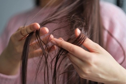 keratin, keratin bakım, yanmış saç, yanan saç, yanan saç nedir, yanan saça bakım, yanmış saça bakım, yıpranan saç, yıpranmış saça bakım, evde yanan saça bakım, yıpranmış saça bakım, yanan saç bakımı, yanan saç düzelir mi, oryalden yanmış saç, fönden yanmış saç, ısıdan yanmış saç, düzleştiriciden yanmış saç, ombreden yanmış saç, yanan saç görüntüsü, yıpranmış saça ne yapılır, yanan saça mucize, en iyi yanan saça bakım, yanan saça tedavi, yanan saça ne yapılmalı,