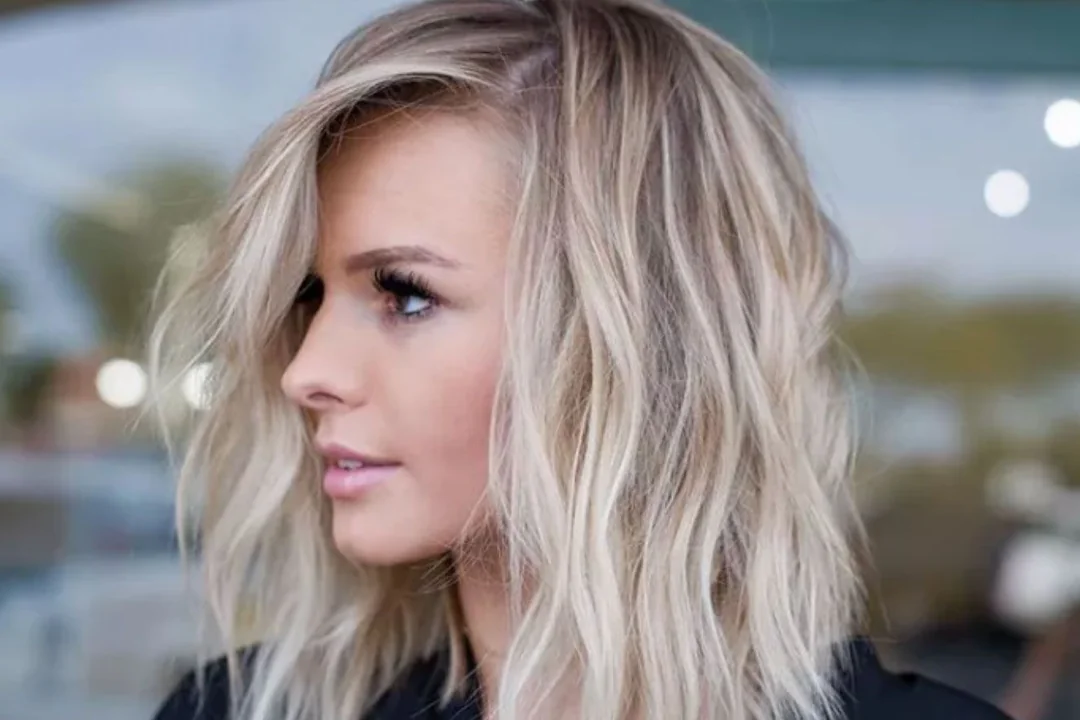 boyadan yanan saç görüntüsü, açıcıdan yanan saç görüntüsü, brezilya fönünden yanan saç görüntüsü, fönden yanan saç görüntüsü, düzleştiriciden yanan saç görüntüsü, yanan saç nasıl olur, 