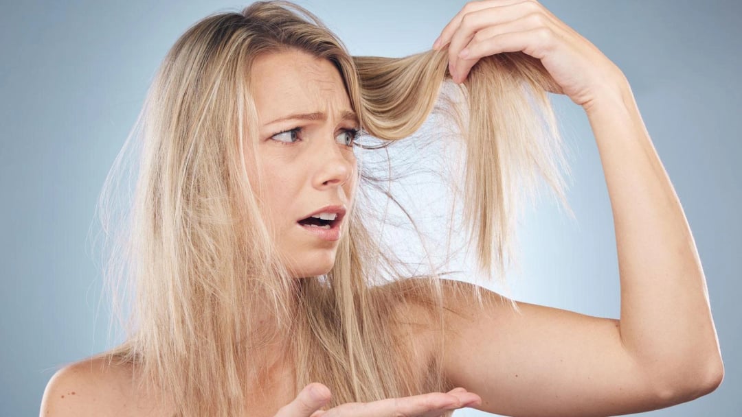 Lastik Gibi Uzayan Saçlar Nasıl Düzelir, lastik gibi uzayan saçlar, saç lastik gibi uzuyor, saç neden lastik gibi olur, saç elastikiyet kaybı, saç yapısı bozuldu, yıpranmış saç, lastik saç onarımı, protein kaybı saç, keratin bakım, saç proteini, yanan saç nasıl düzelir, keratin, keratin bakım, yanmış saç, yanan saç, yanan saç nedir, yanan saça bakım, yanmış saça bakım, yıpranan saç, yıpranmış saça bakım, evde yanan saça bakım, yıpranmış saça bakım, yanan saç bakımı, yanan saç düzelir mi, oryalden yanmış saç, fönden yanmış saç, ısıdan yanmış saç, düzleştiriciden yanmış saç, ombreden yanmış saç, yanan saç görüntüsü, yıpranmış saça ne yapılır, yanan saça mucize, saç esneme problemi, saç elastikiyet onarımı, saç kopması, keratin yüklemesi, evde saç onarımı, saç maskesi, saç tedavisi, saç kurtarma, saç esneme çözümü, saç elastikiyeti için ne yapılmalı, 