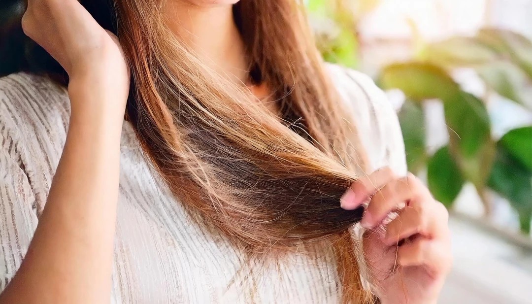 keratin, keratin bakım, keratin nedir, lastik gibi uzayan saçlar, saç lastik gibi uzuyor, saç neden lastik gibi olur, saç elastikiyet kaybı, saç yapısı bozuldu, yıpranmış saç, lastik saç onarımı, protein kaybı saç, keratin bakım, saç proteini, yanan saç nasıl düzelir, keratin, keratin bakım, yanmış saç, yanan saç, yanan saç nedir, yanan saça bakım, yanmış saça bakım, yıpranan saç, yıpranmış saça bakım, evde yanan saça bakım, yıpranmış saça bakım, yanan saç bakımı, yanan saç düzelir mi, oryalden yanmış saç, fönden yanmış saç, ısıdan yanmış saç, düzleştiriciden yanmış saç, ombreden yanmış saç, yanan saç görüntüsü, yıpranmış saça ne yapılır, yanan saça mucize, saç esneme problemi, saç elastikiyet onarımı, saç kopması, keratin yüklemesi, evde saç onarımı, saç maskesi, saç tedavisi, saç kurtarma, saç esneme çözümü, saç elastikiyeti için ne yapılmalı