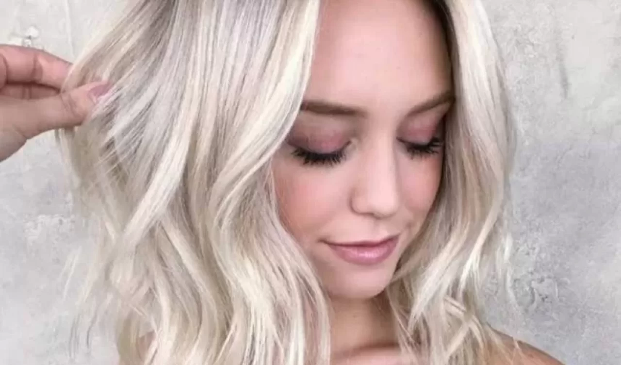 Keratin Bakımı Hakkında Her Şey, keratin, keratin bakım, platin saç, sarı saç, boyalı saç, boyalı saça keratin, boyalı saça keratin bakım, röfle, ombre, sombre, yanan saç, kopan saç, kırık saç, yanan saç görüntüsü, lastik gibi uzayan saç, onarıcı keratin, saf keratin, liquid keratin, gerçek keratin,