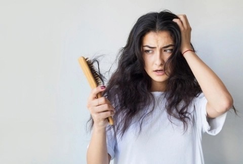 keratin, keratin bakım, yanmış saç, yanan saç, yanan saç nedir, yanan saça bakım, yanmış saça bakım, yıpranan saç, yıpranmış saça bakım, evde yanan saça bakım, yıpranmış saça bakım, yanan saç bakımı, yanan saç düzelir mi, oryalden yanmış saç, fönden yanmış saç, ısıdan yanmış saç, düzleştiriciden yanmış saç, ombreden yanmış saç, yanan saç görüntüsü, yıpranmış saça ne yapılır, yanan saça mucize, en iyi yanan saça bakım, yanan saça tedavi, yanan saça ne yapılmalı, saf keratin, doğal keratin, gerçek keratin, yanan saç kurtarma, saç onarıcı ürünler, 