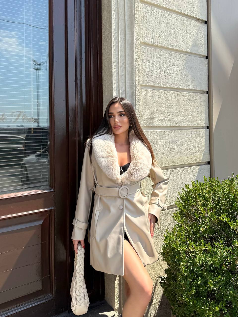 Beyaz Kürklü Kısa Deri Kaban 