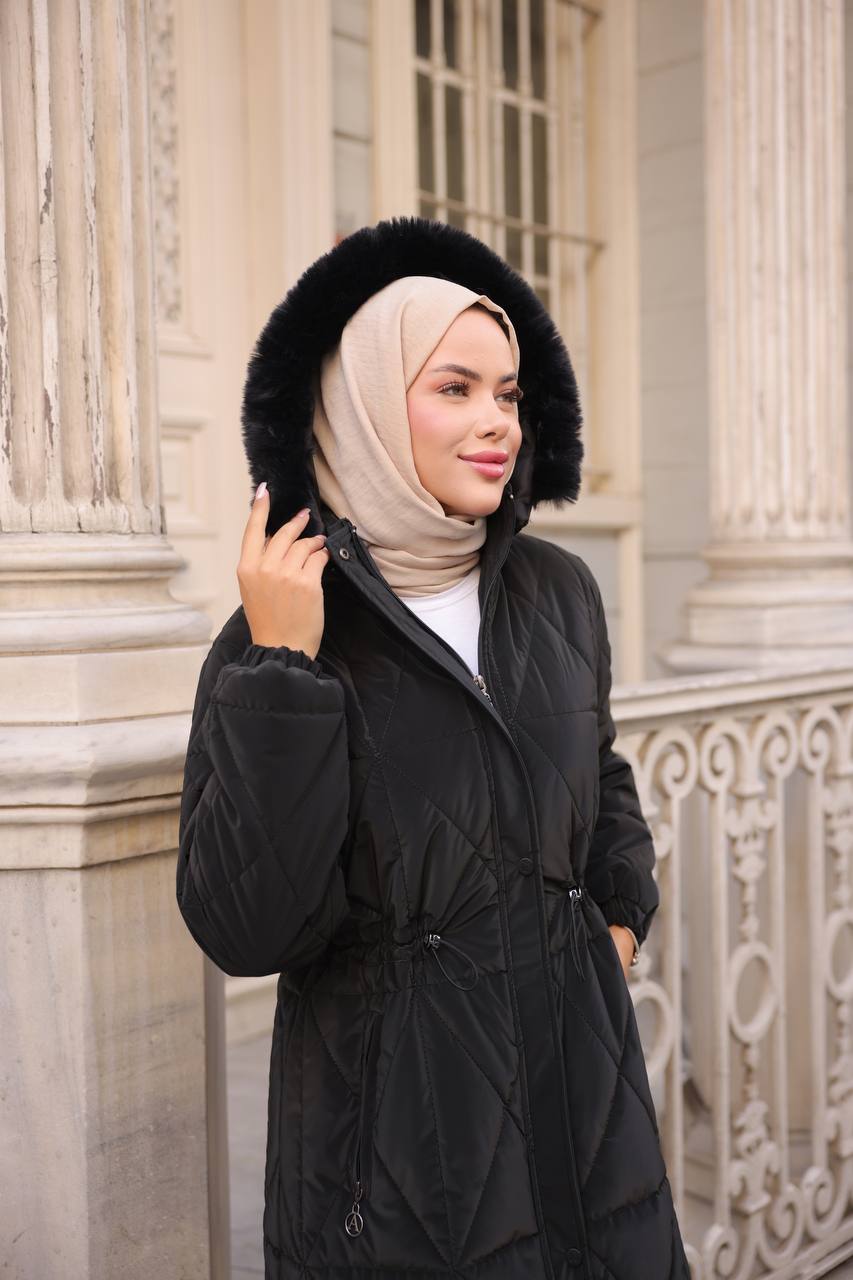 Siyah Kapüşonlu Kapitone