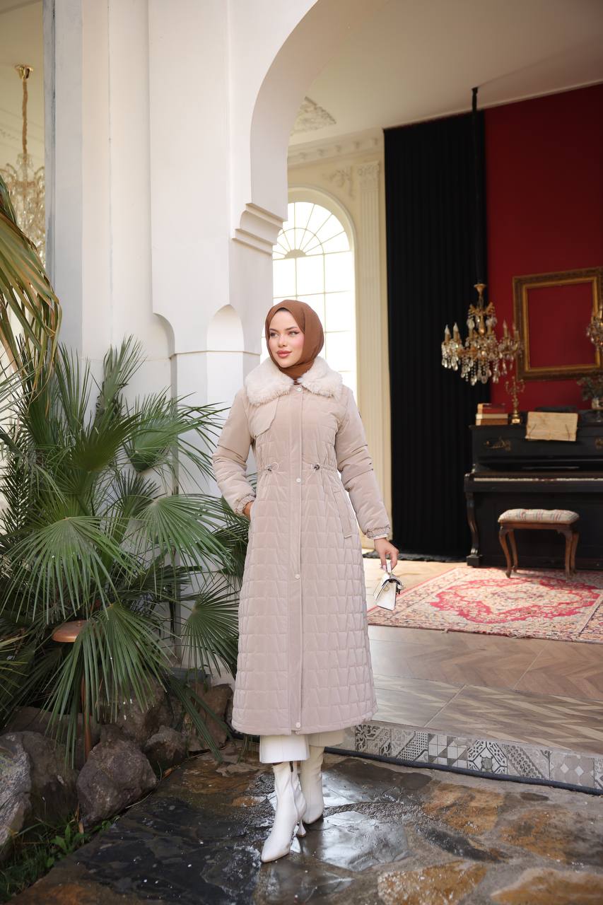 Bej Kürk Yakalı Kapitone