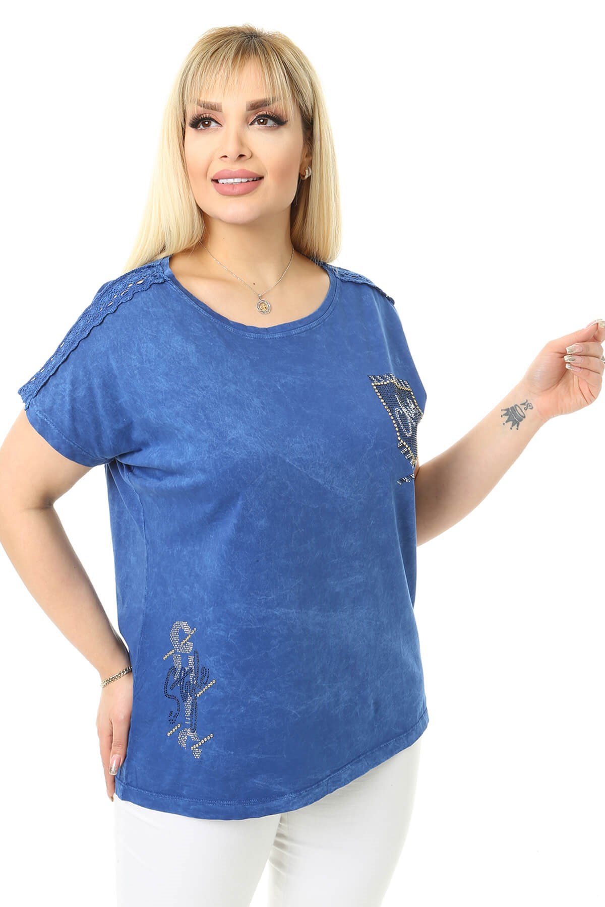 Büyük Beden Mavi Omuzları Dantel Detaylı Bluz