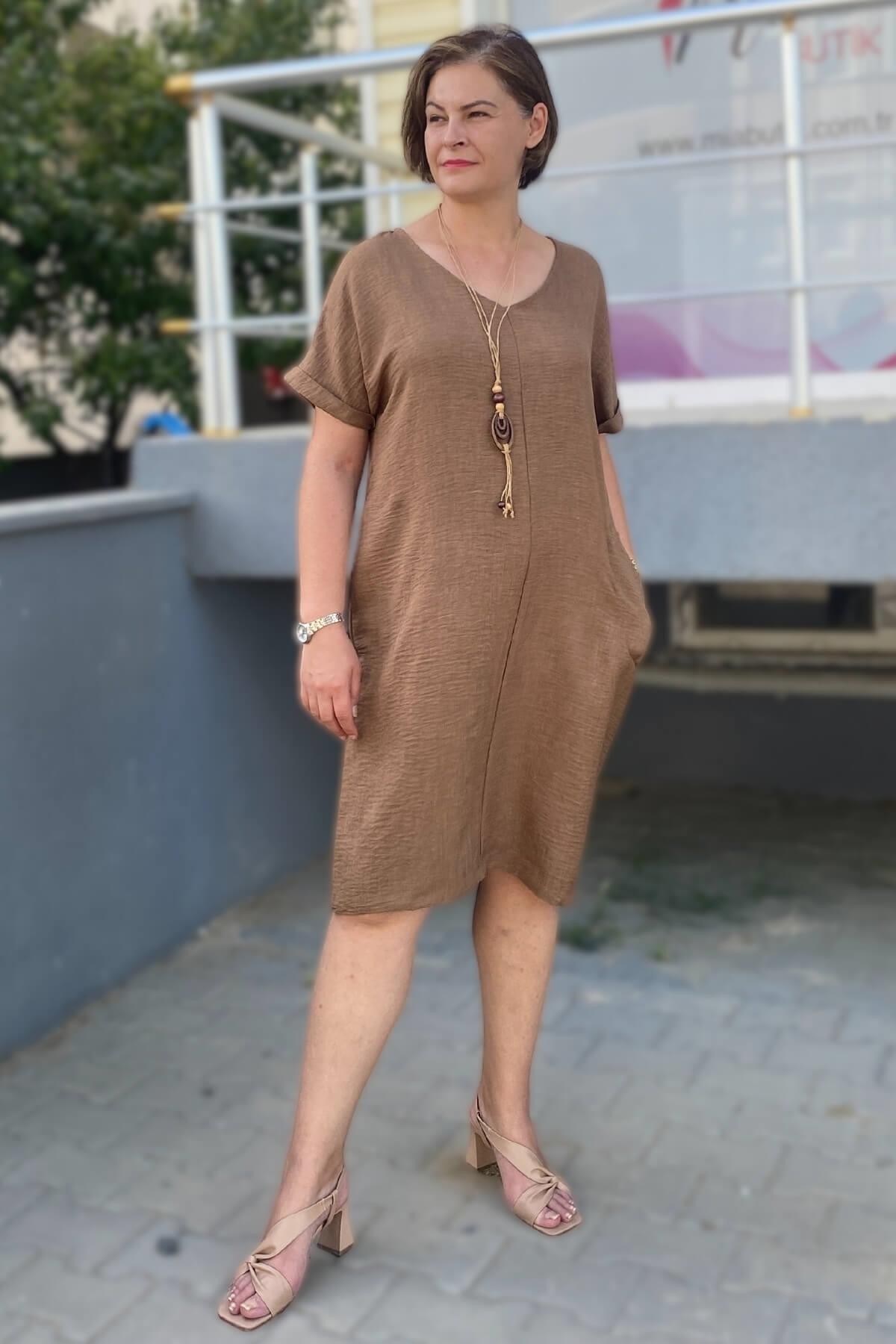 Büyük Beden Kahve Kolye Hediyeli Salaş Elbise