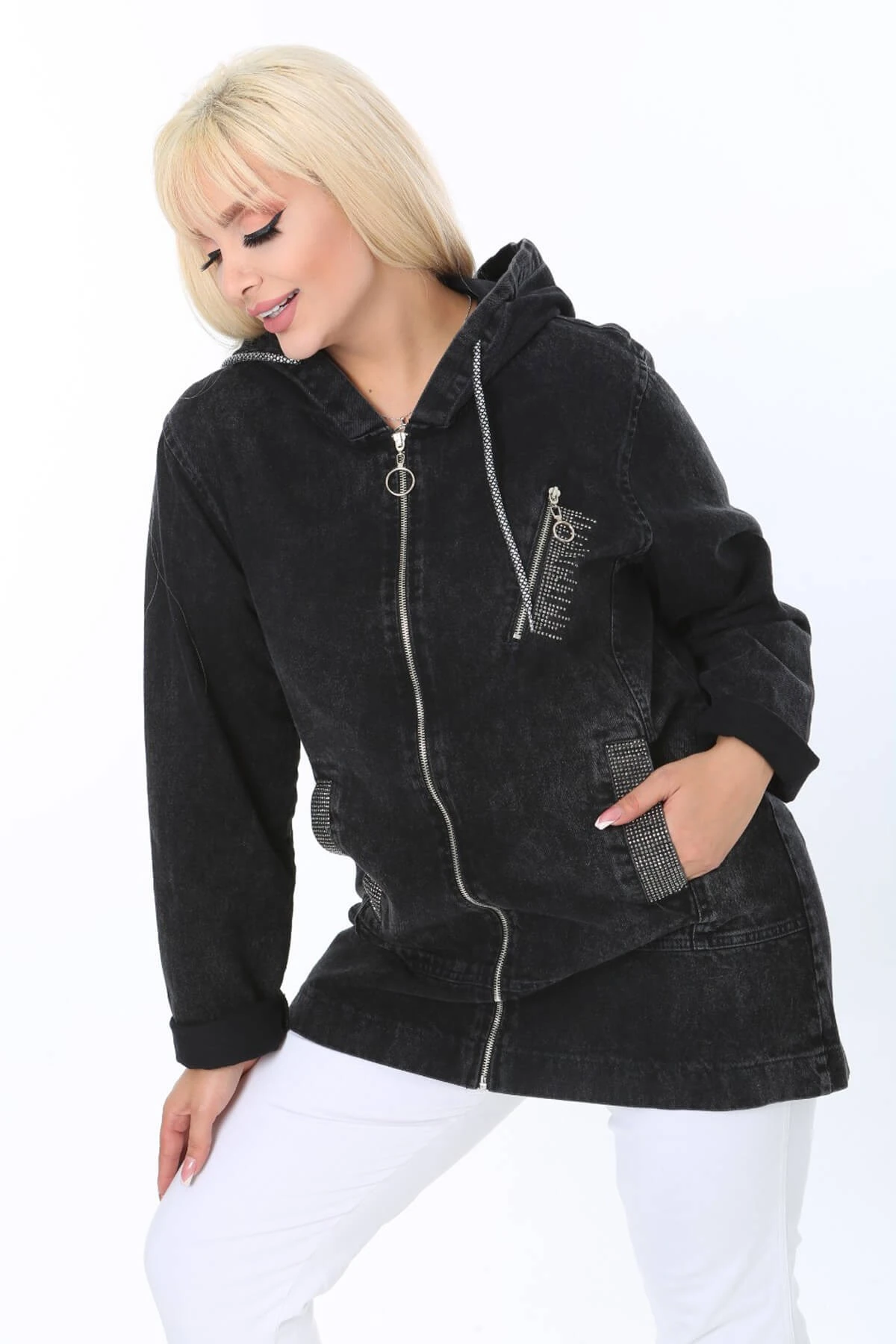 Büyük Beden Siyah Taş Detaylı Kot Ceket