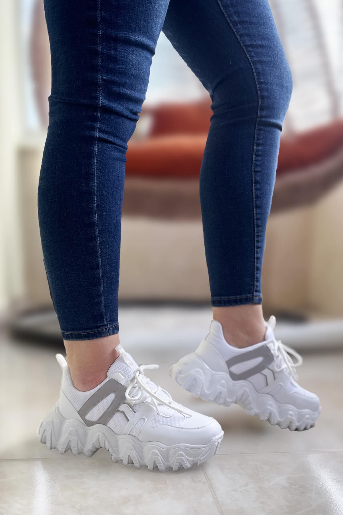Kadın Sneaker Kalın Taban Bağcıklı Beyaz Spor Ayakkabı