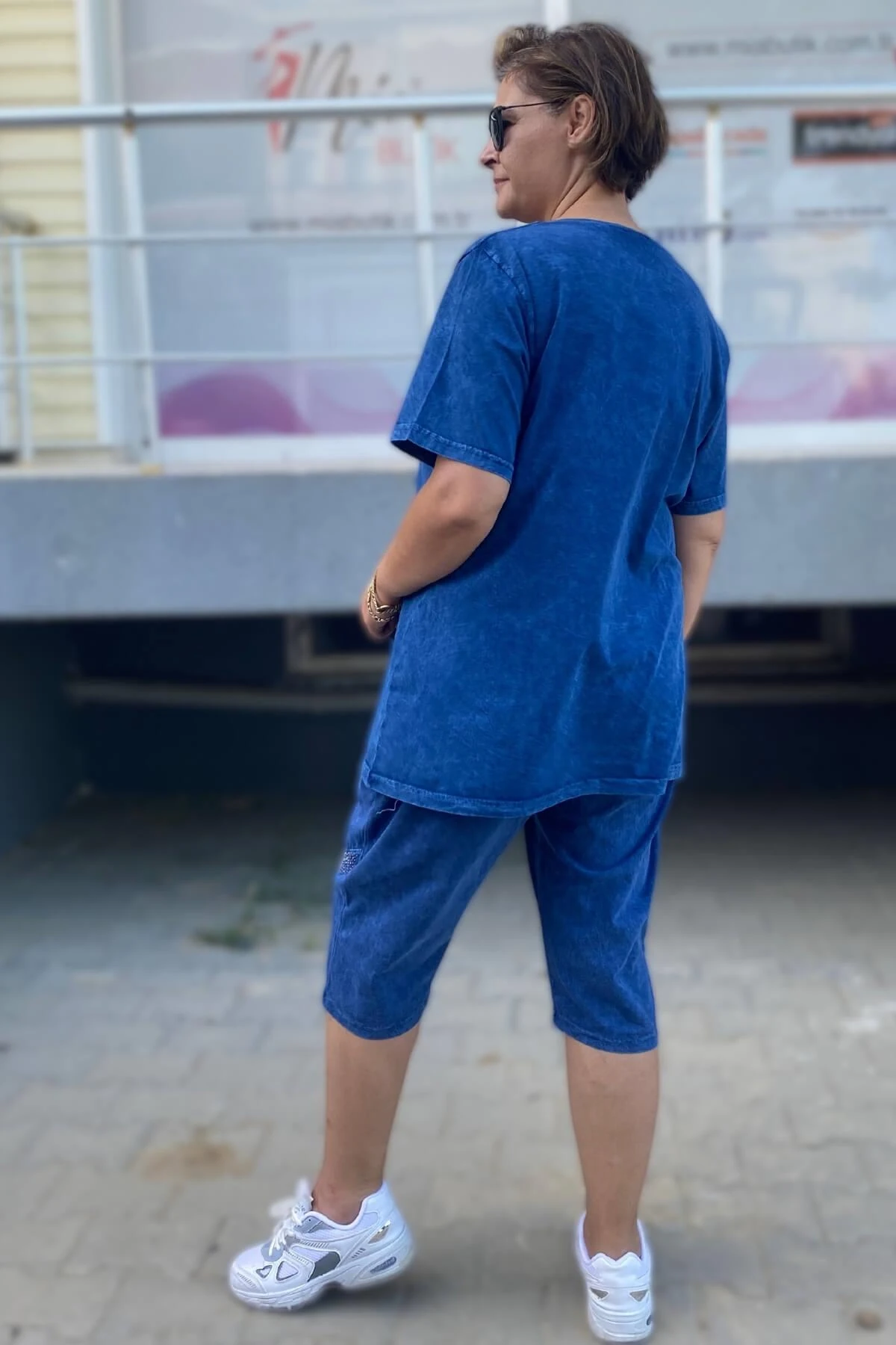 Büyük Beden Lacivert Yaprak Desenli Bermuda Takım