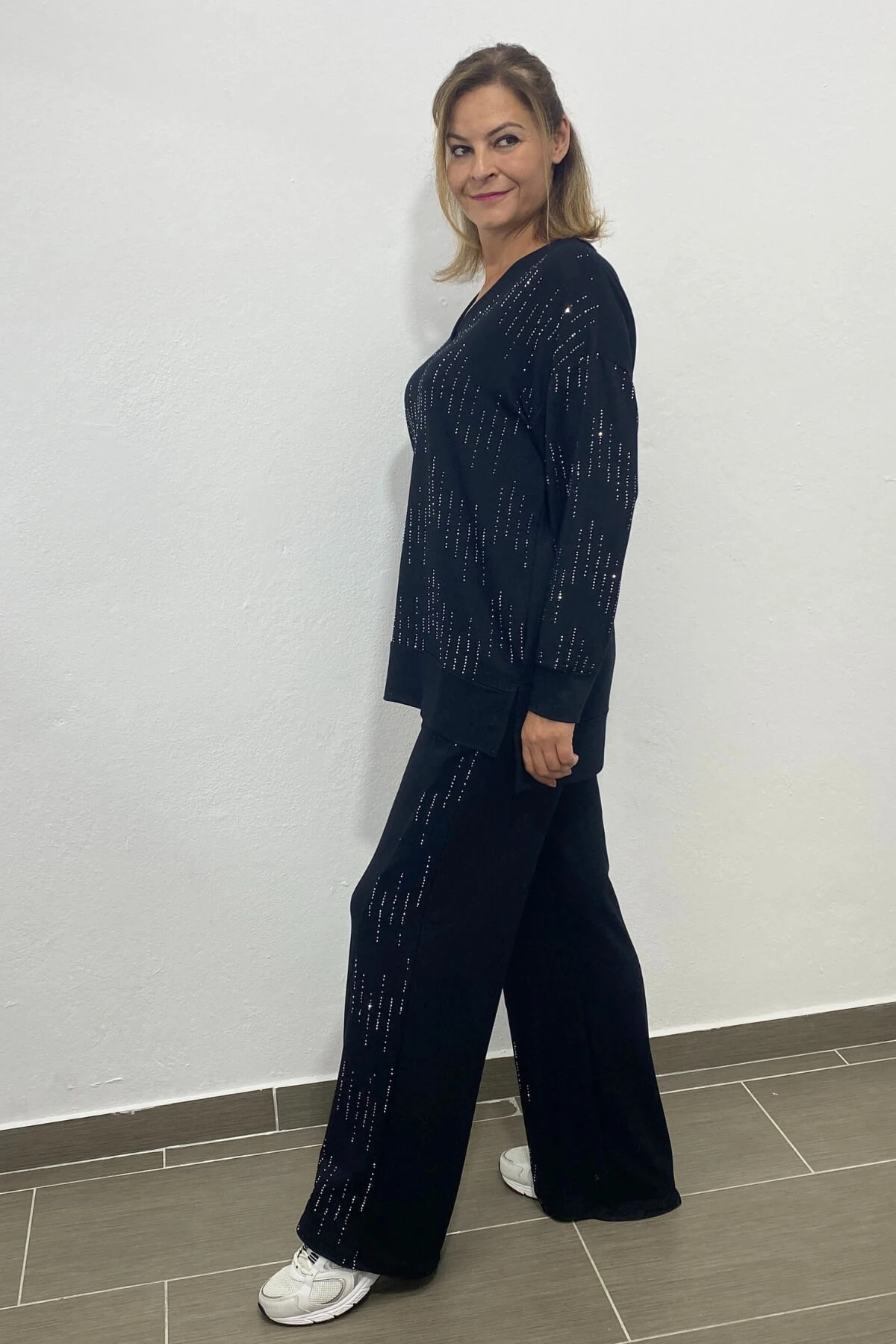 Büyük Beden Siyah Taş İşlemeli V Yaka Eşortman Takım