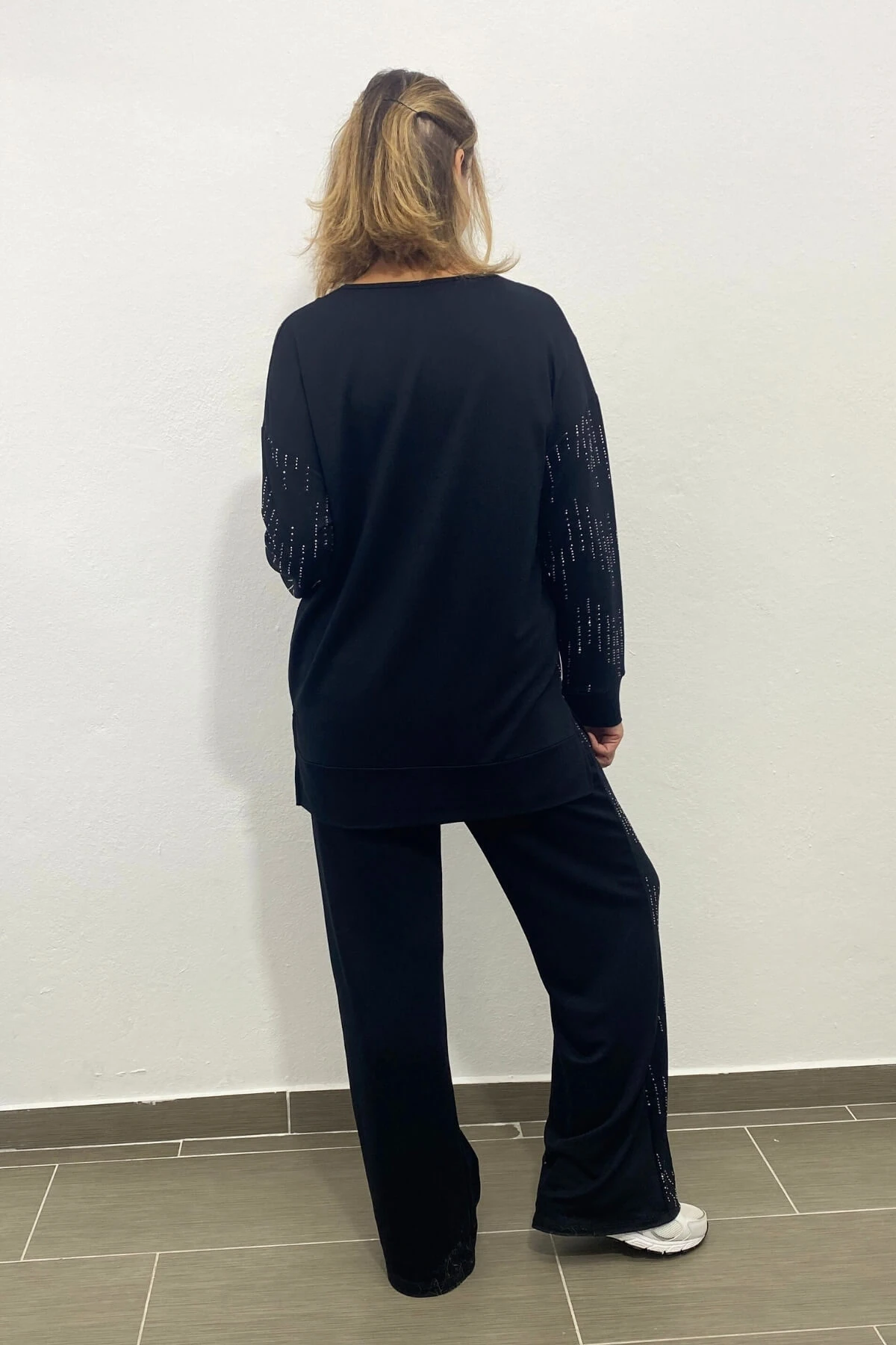 Büyük Beden Siyah Taş İşlemeli V Yaka Eşortman Takım