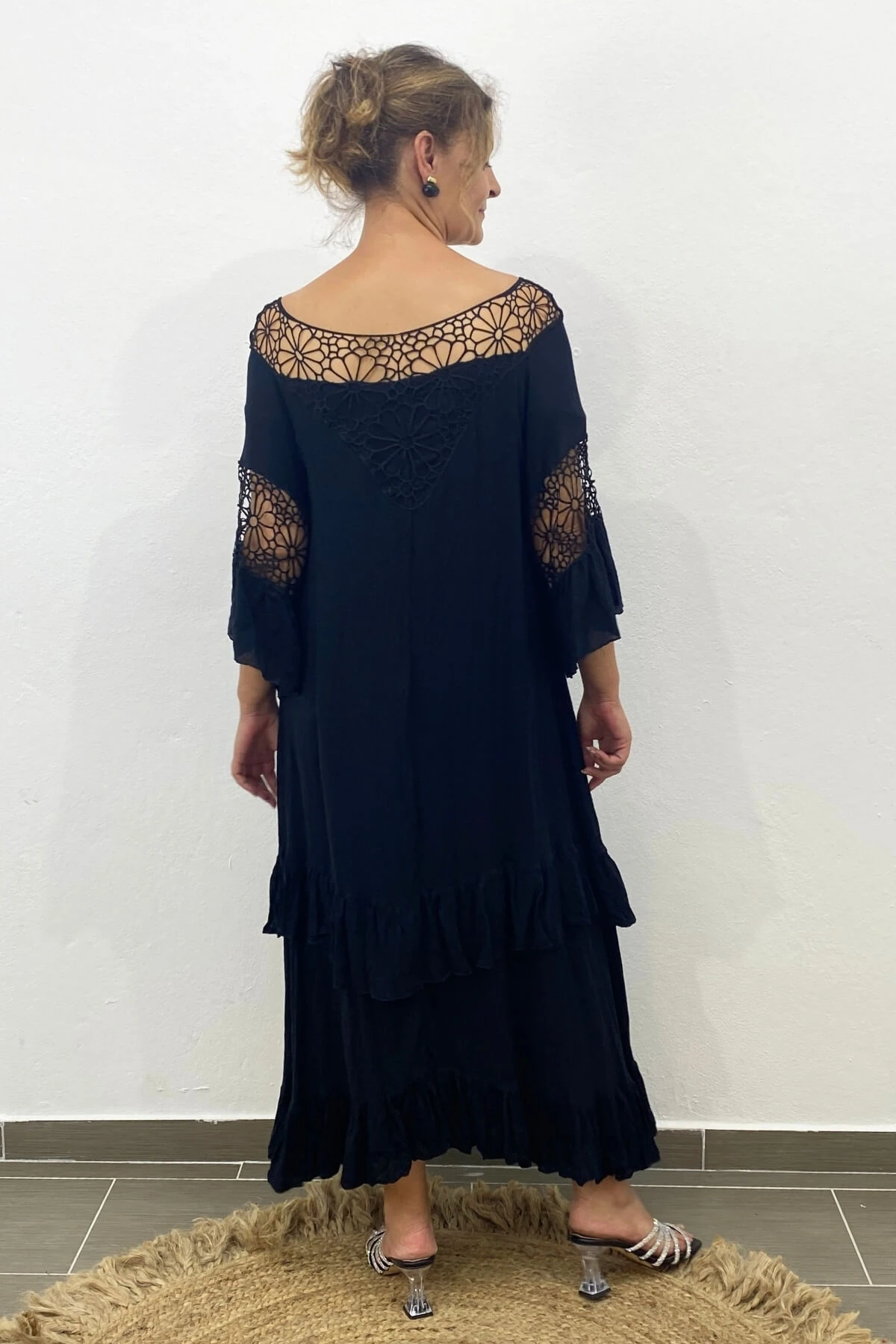 Kadın İtalyan Vual Pamuk Güpür Detaylı Siyah Elbise 