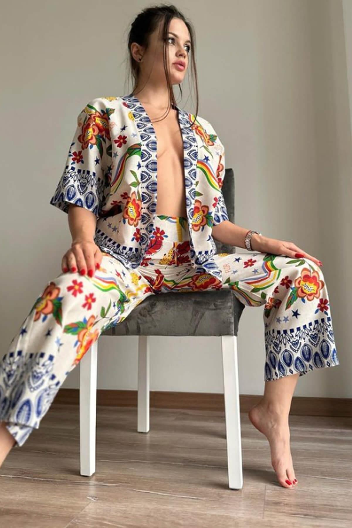 Kadın Renkli Çicekli Keten Kimono Takım