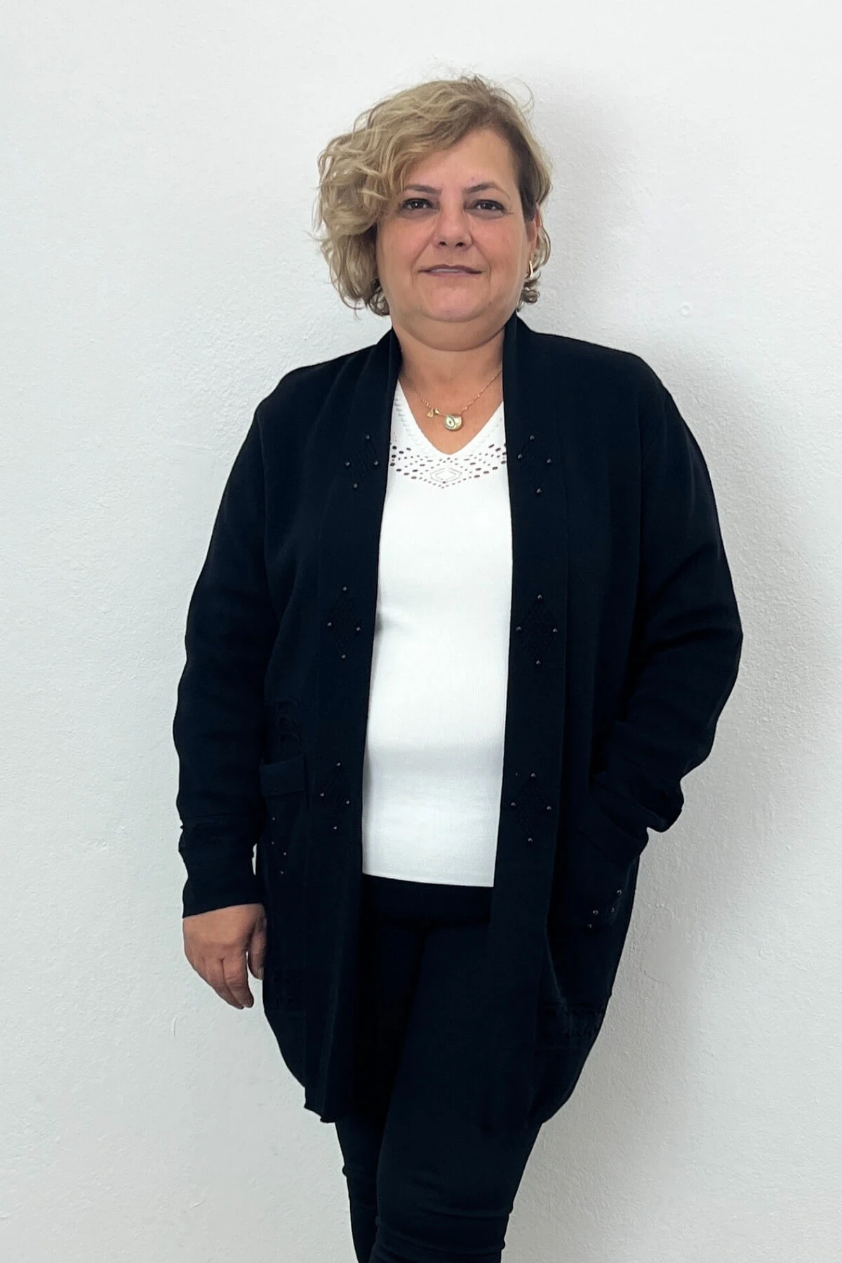 Kadın Siyah Küçük İnci Detaylı Hırka 