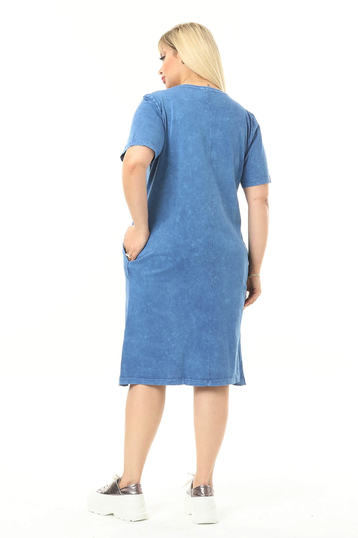Büyük Beden Mavi Yuvarlak Yaka Yıkamalı Elbise
