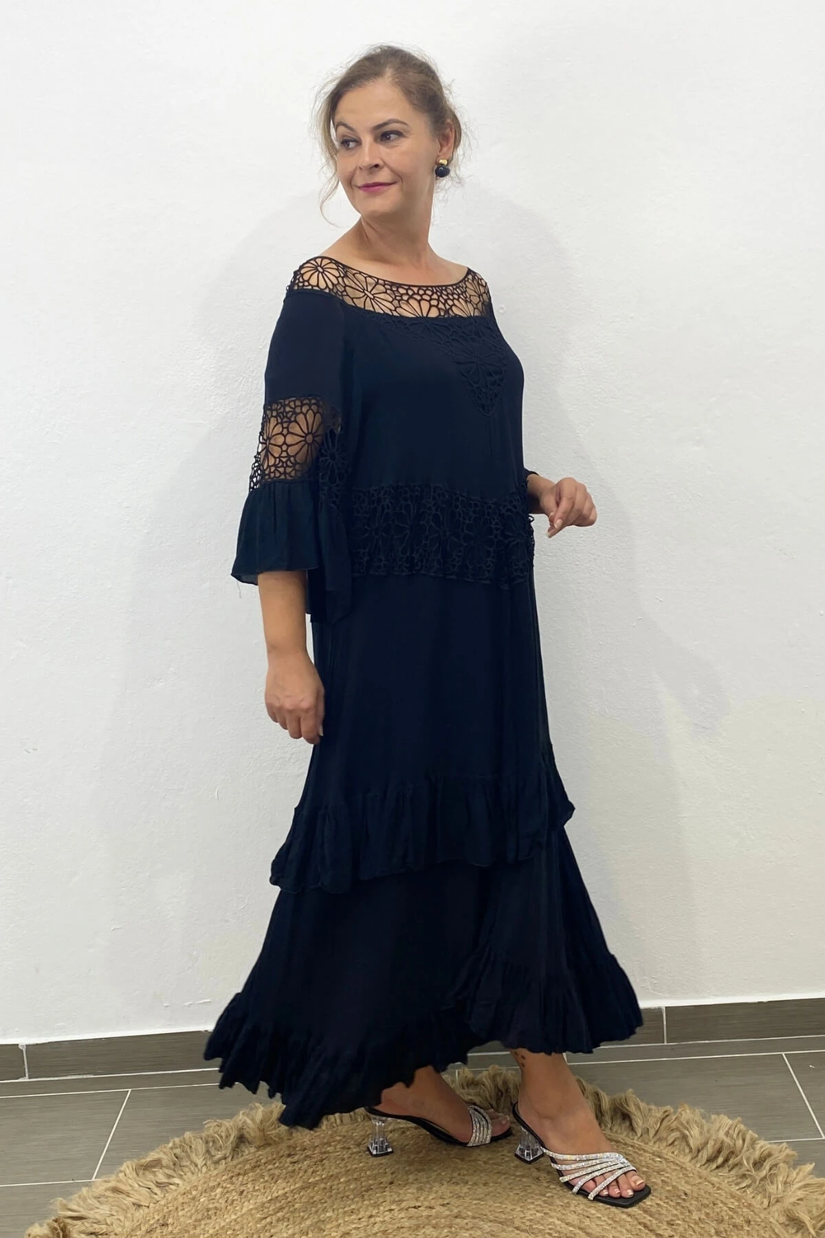 Kadın İtalyan Vual Pamuk Güpür Detaylı Siyah Elbise 