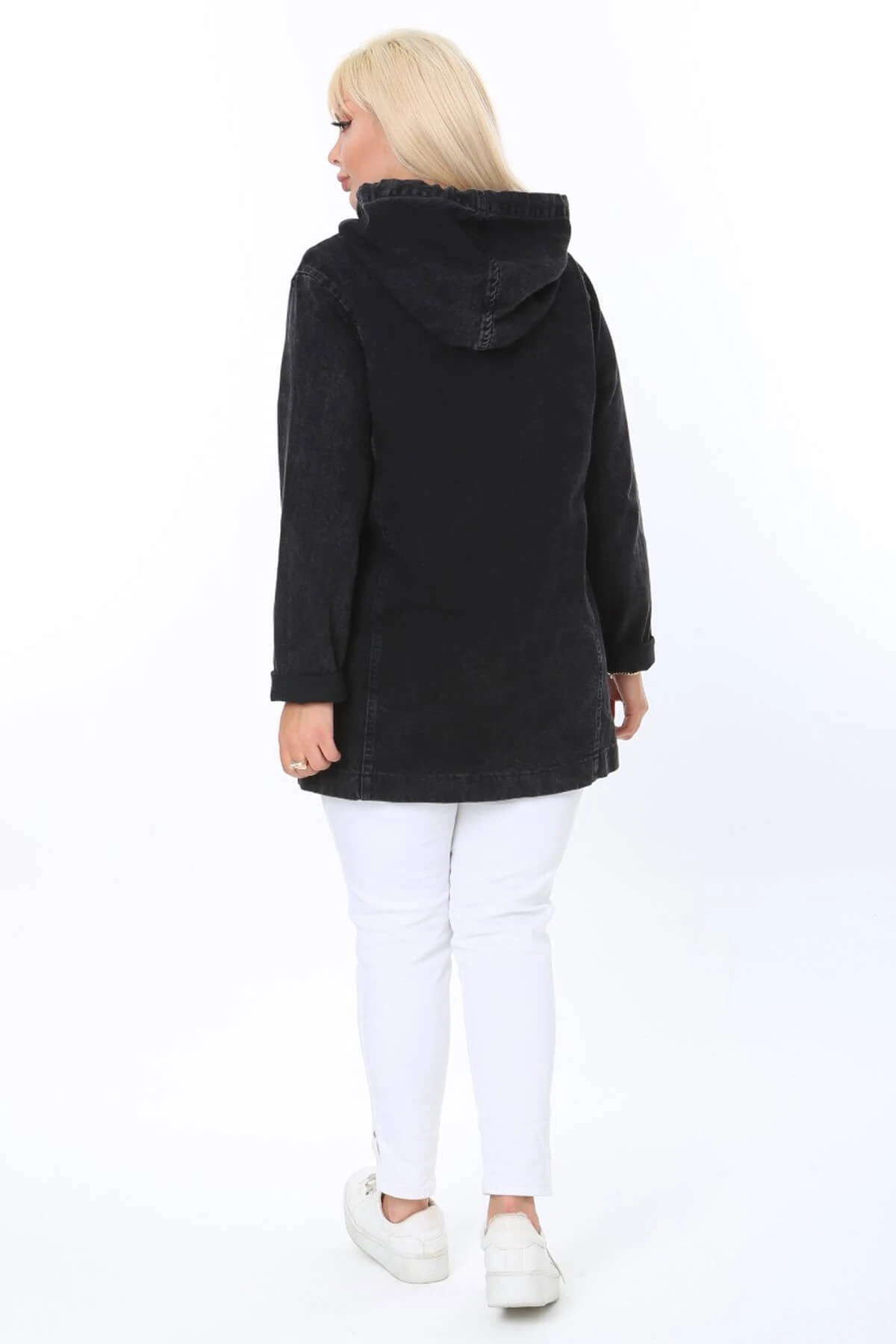 Büyük Beden Siyah Taş Detaylı Kot Ceket