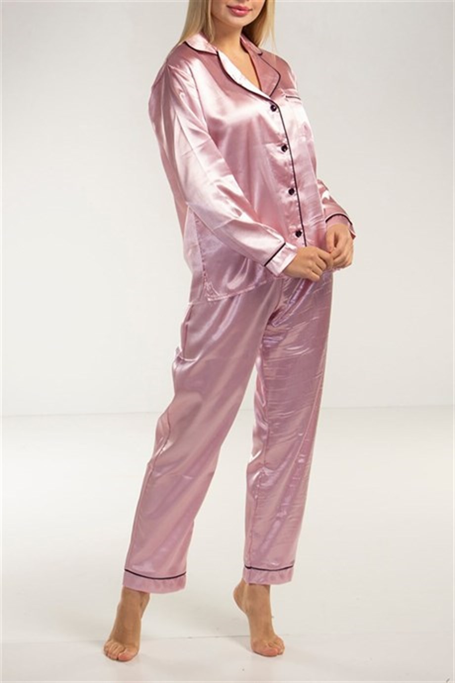 Kadın Açık Pembe Saten Pijama Takımı