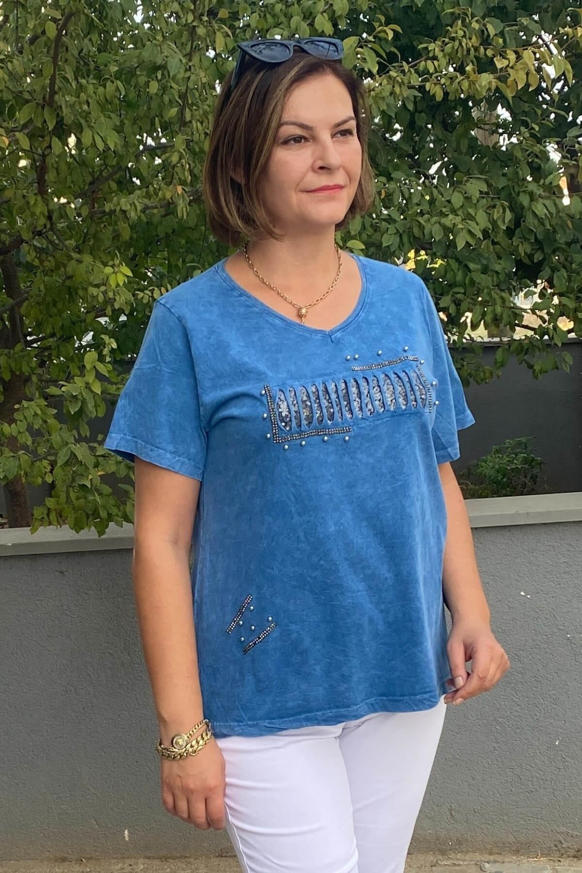 Büyük Beden Mavi İtalyan Yıkamalı Pencere Detaylı Tshirt
