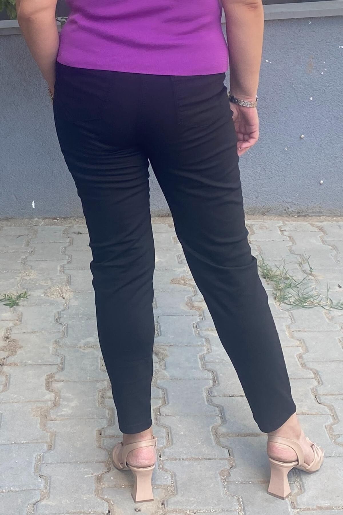 Kadın Siyah Boru Paça Pantolon