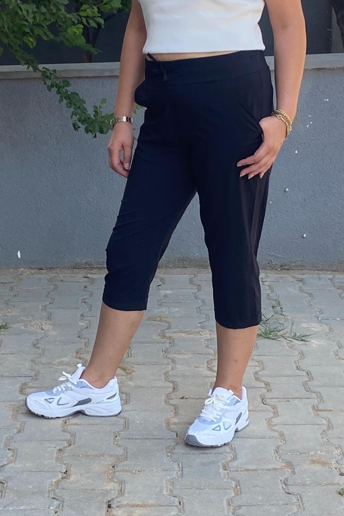 Kadın Siyah Akar Kumaş Kapri