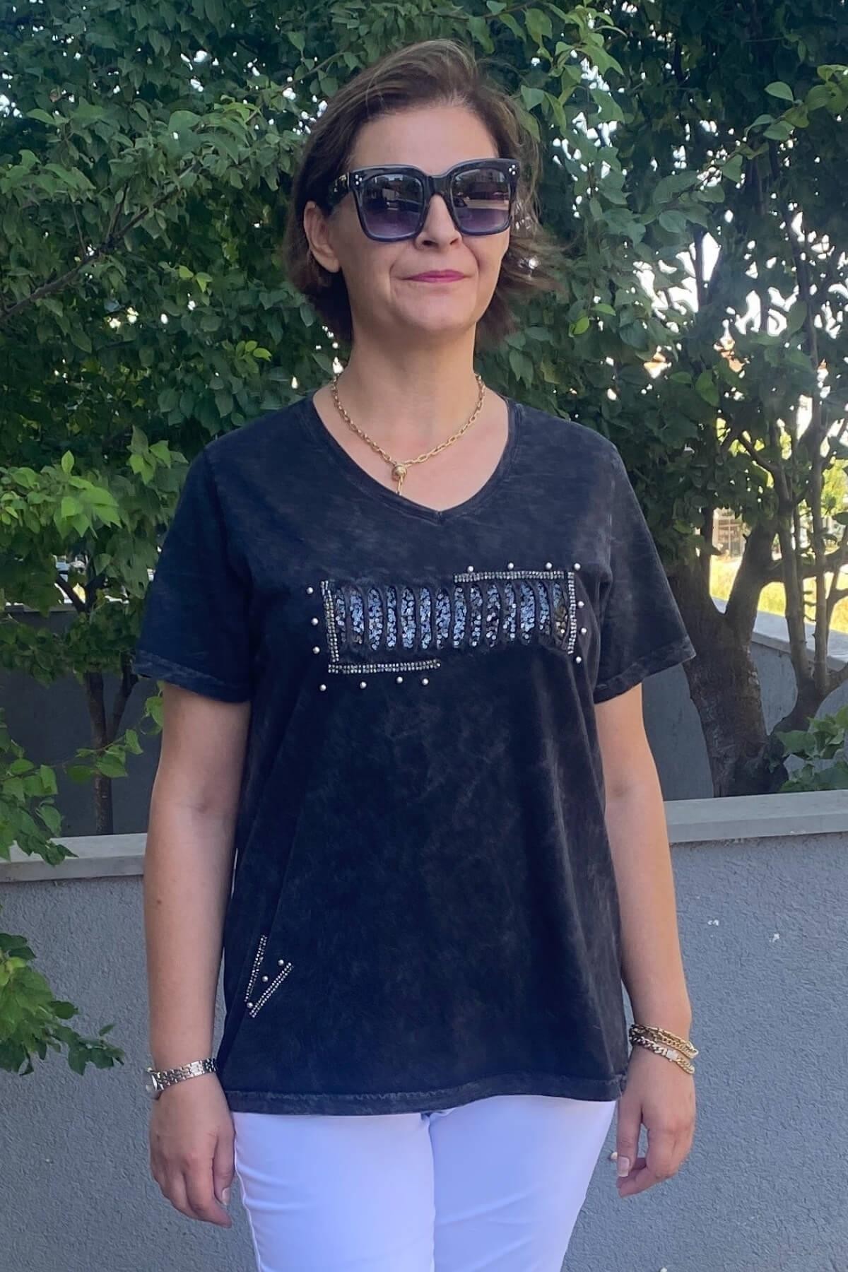 Büyük Beden Siyah İtalyan Yıkamalı Pencere Detaylı Tshirt