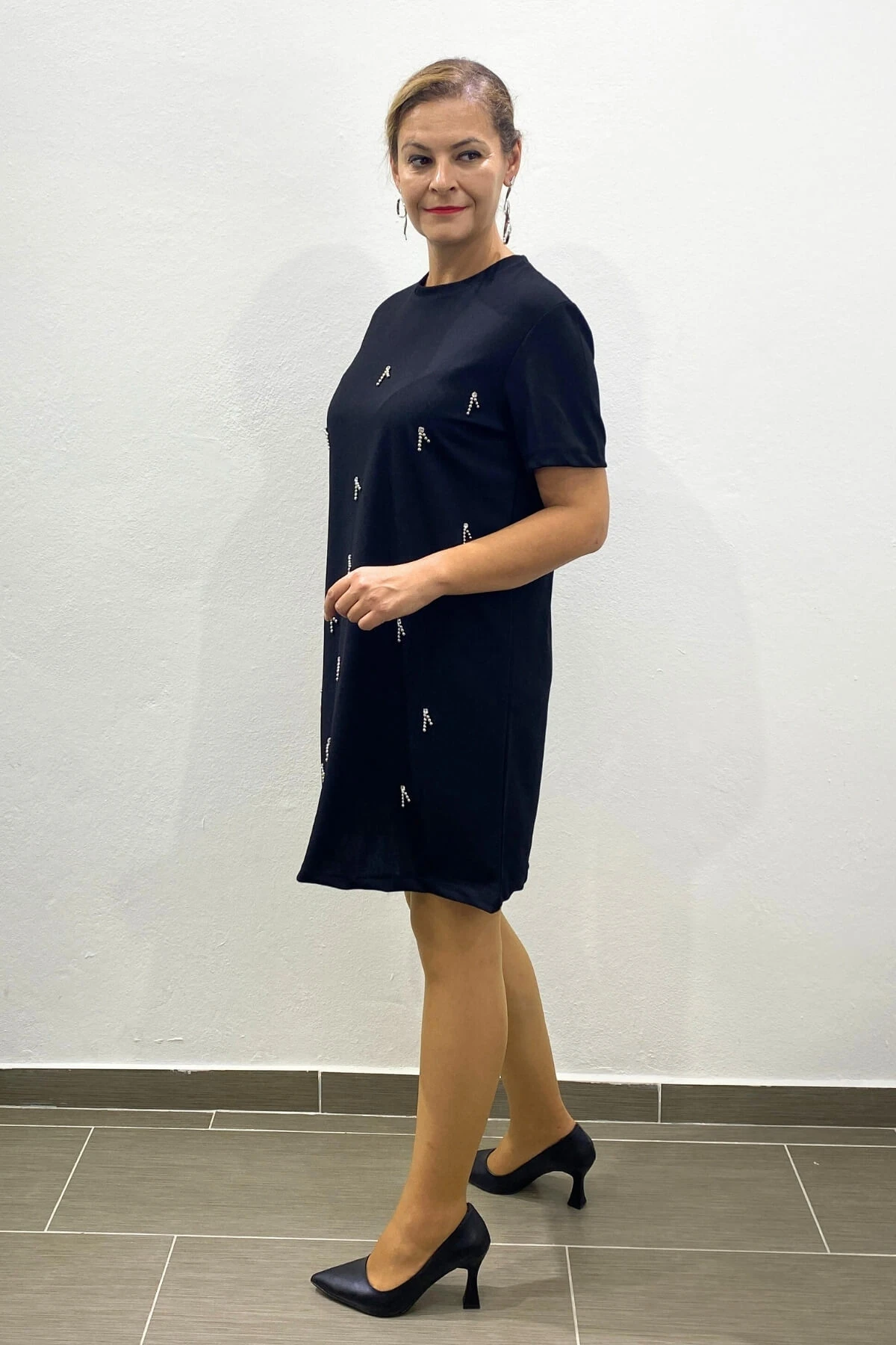 Büyük Beden Siyah Taşlı Ful Likra Kısa Kollu Elbise