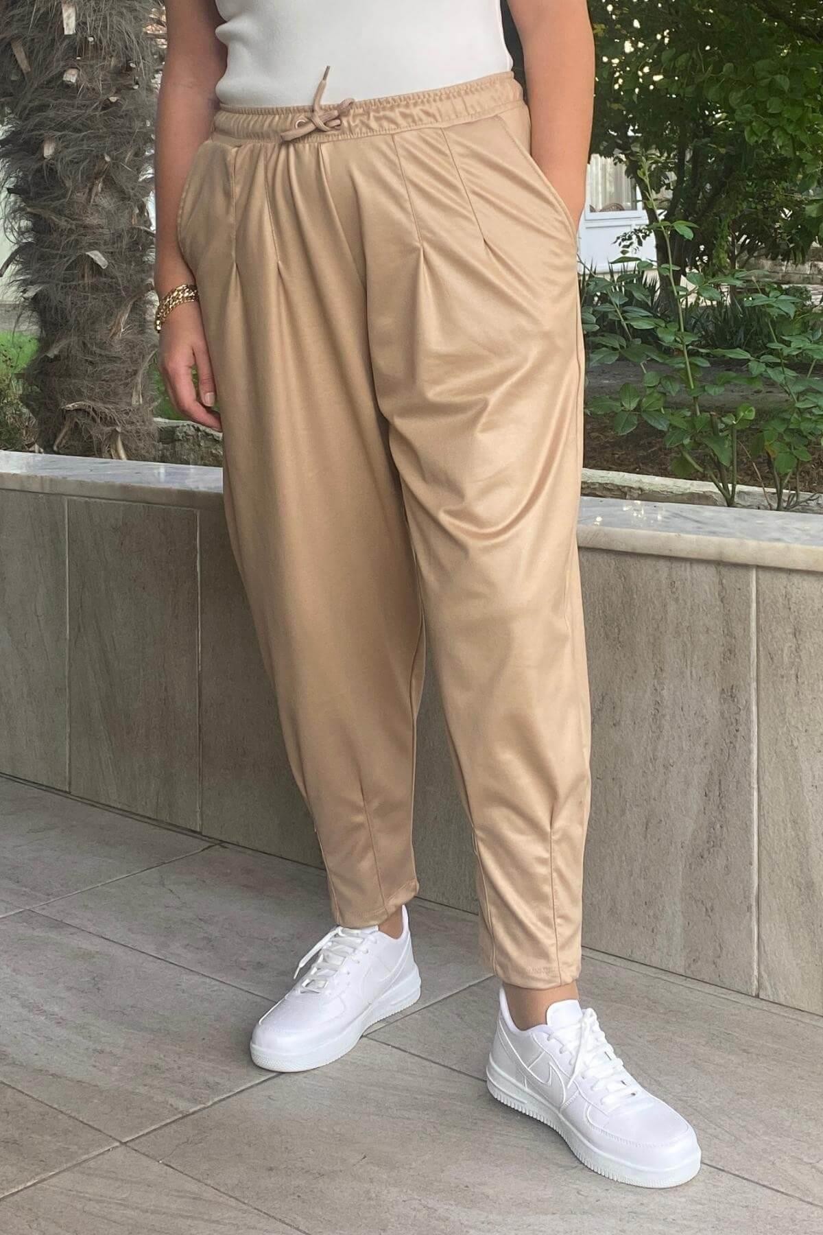 Büyük Beden Bej Deri Görünümlü Balon Pantolon