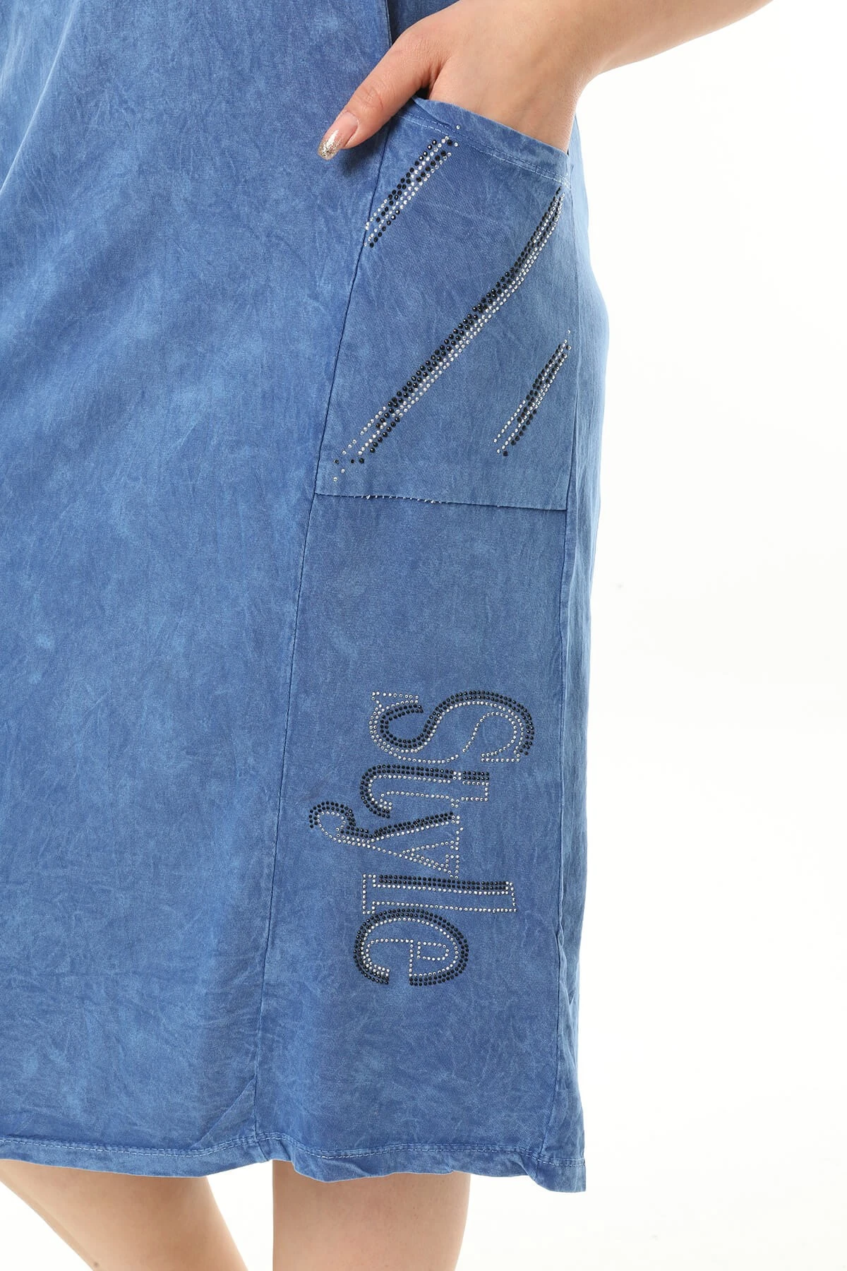 Büyük Beden Mavi Küçük Taşlarla Süslenmiş Pamuklu Elbise