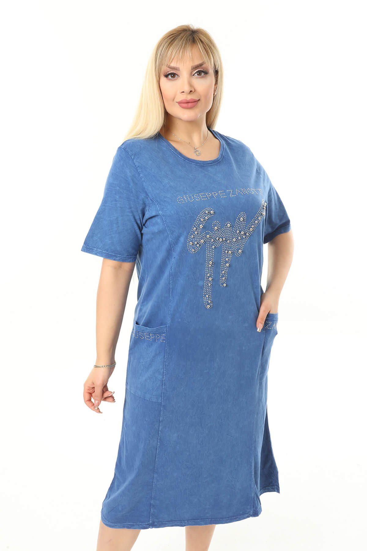 Büyük Beden Mavi Zimbalarla Süslenmiş Elbise