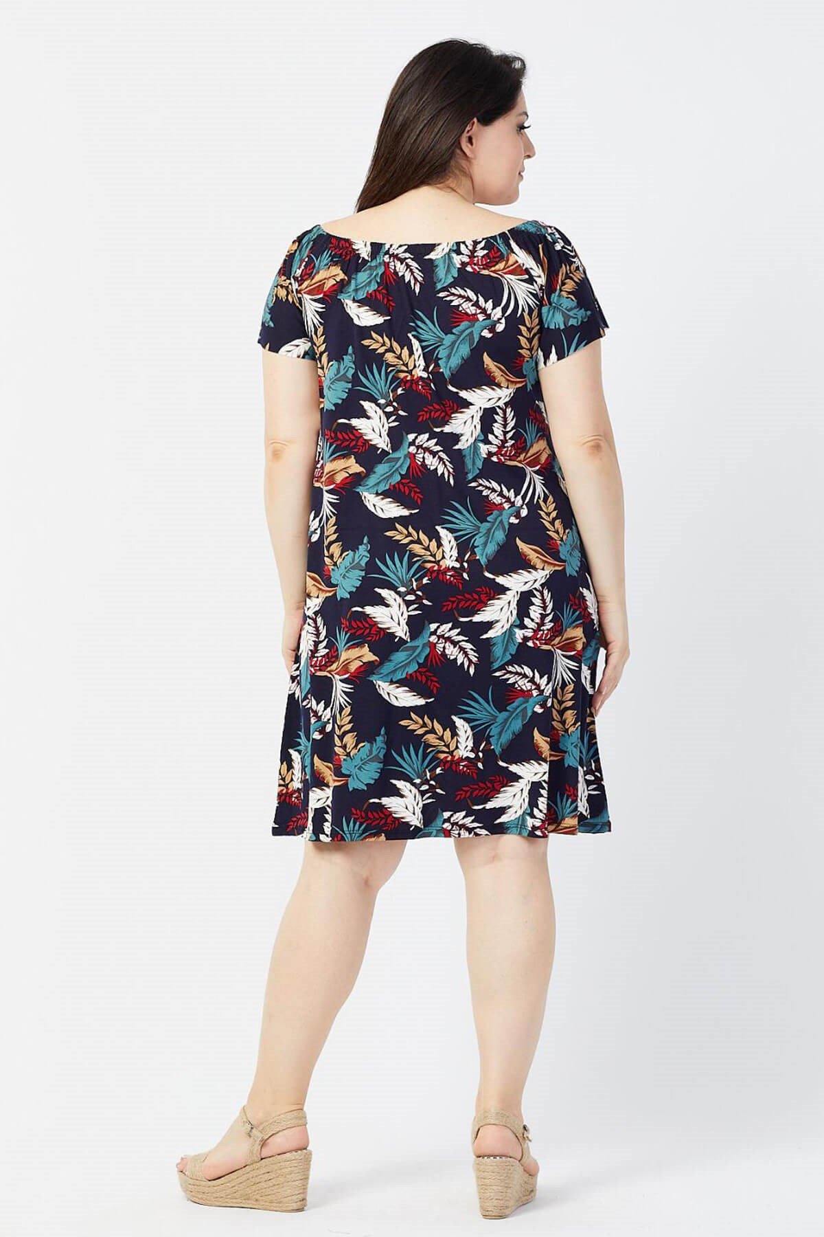 Büyük Beden Yaprak Desenli Madonna Yaka Elbise