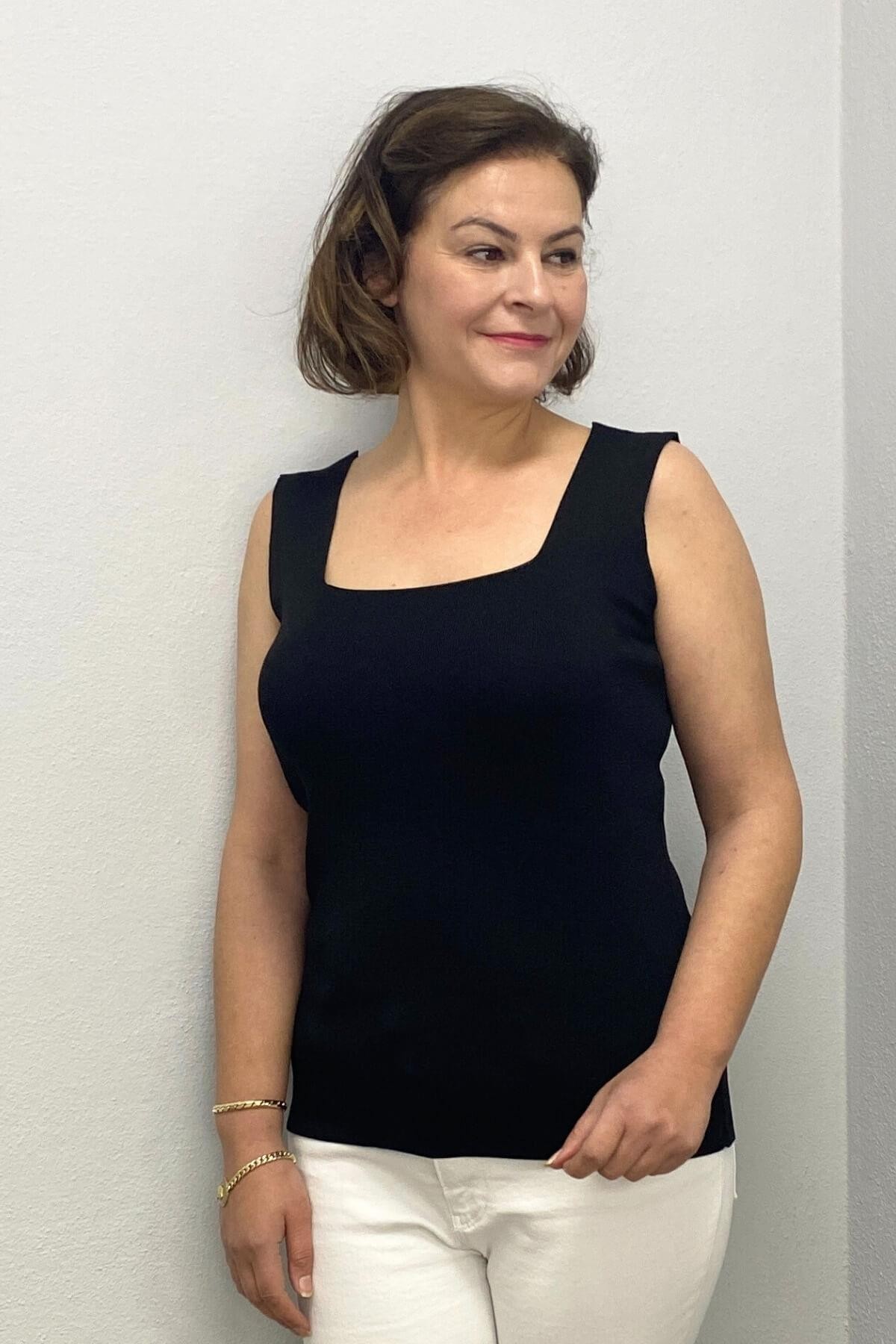 Büyük Beden Siyah Kare Yaka Triko Bluz