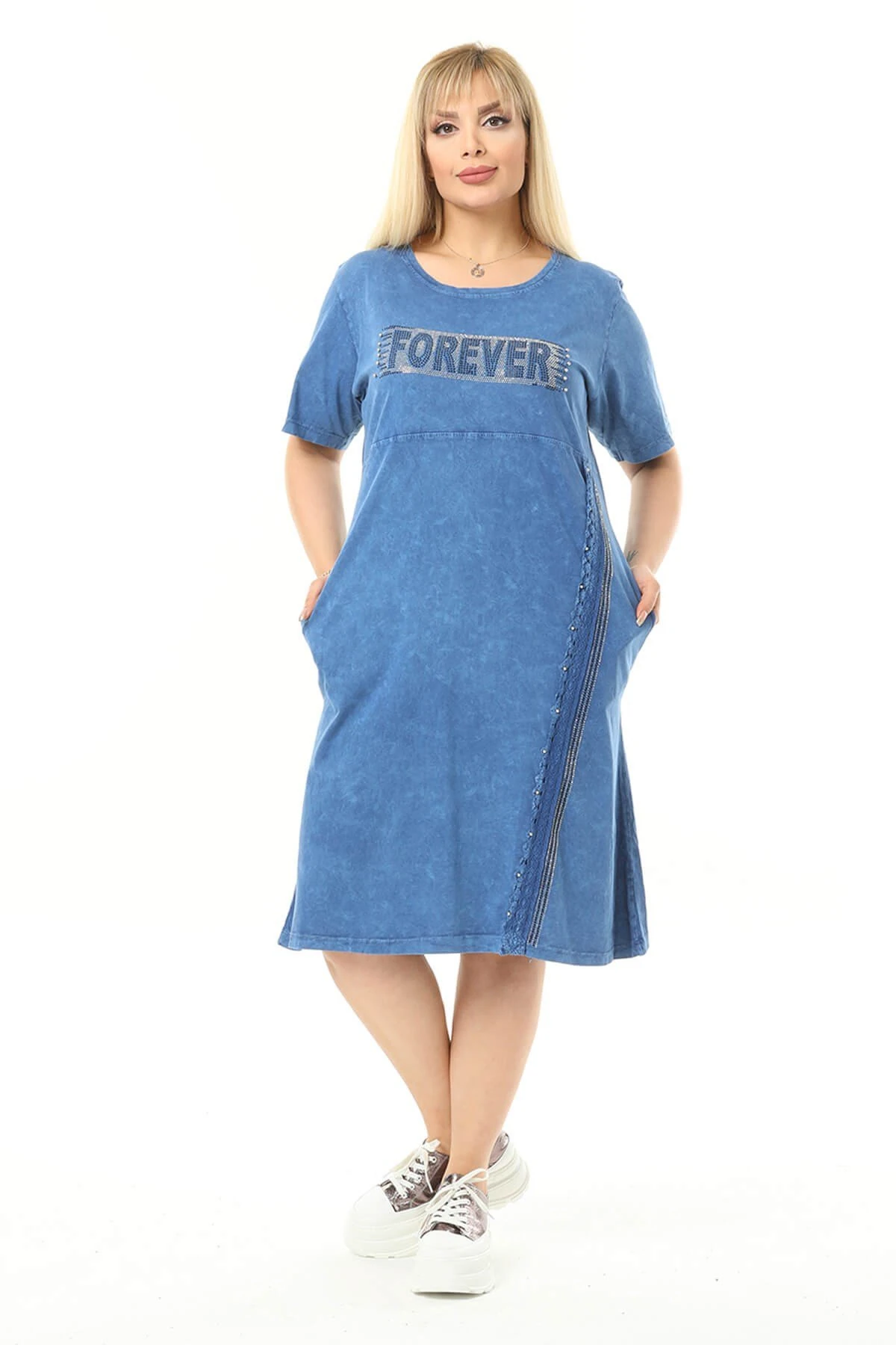 Büyük Beden Mavi Yuvarlak Yaka Yıkamalı Elbise