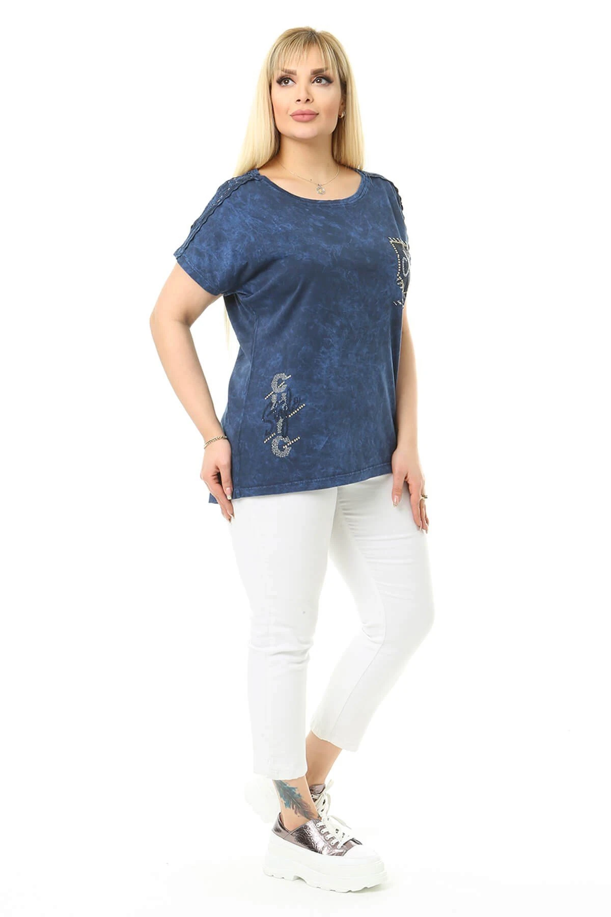 Büyük Beden Lacivert Omuzları Dantel Detaylı Bluz