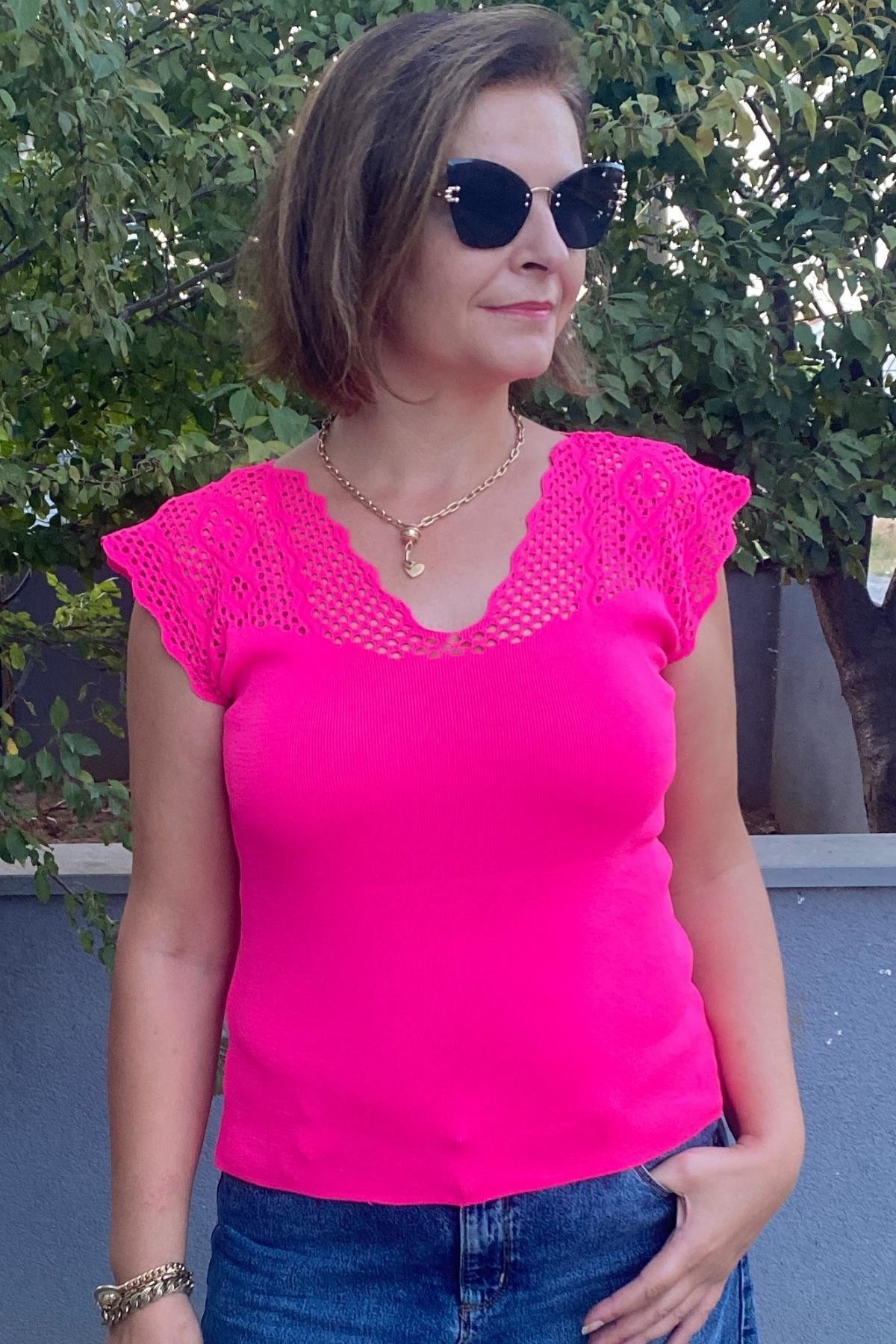 Kadın Pembe  Sıfır Kol Ajurlu Triko Bluz